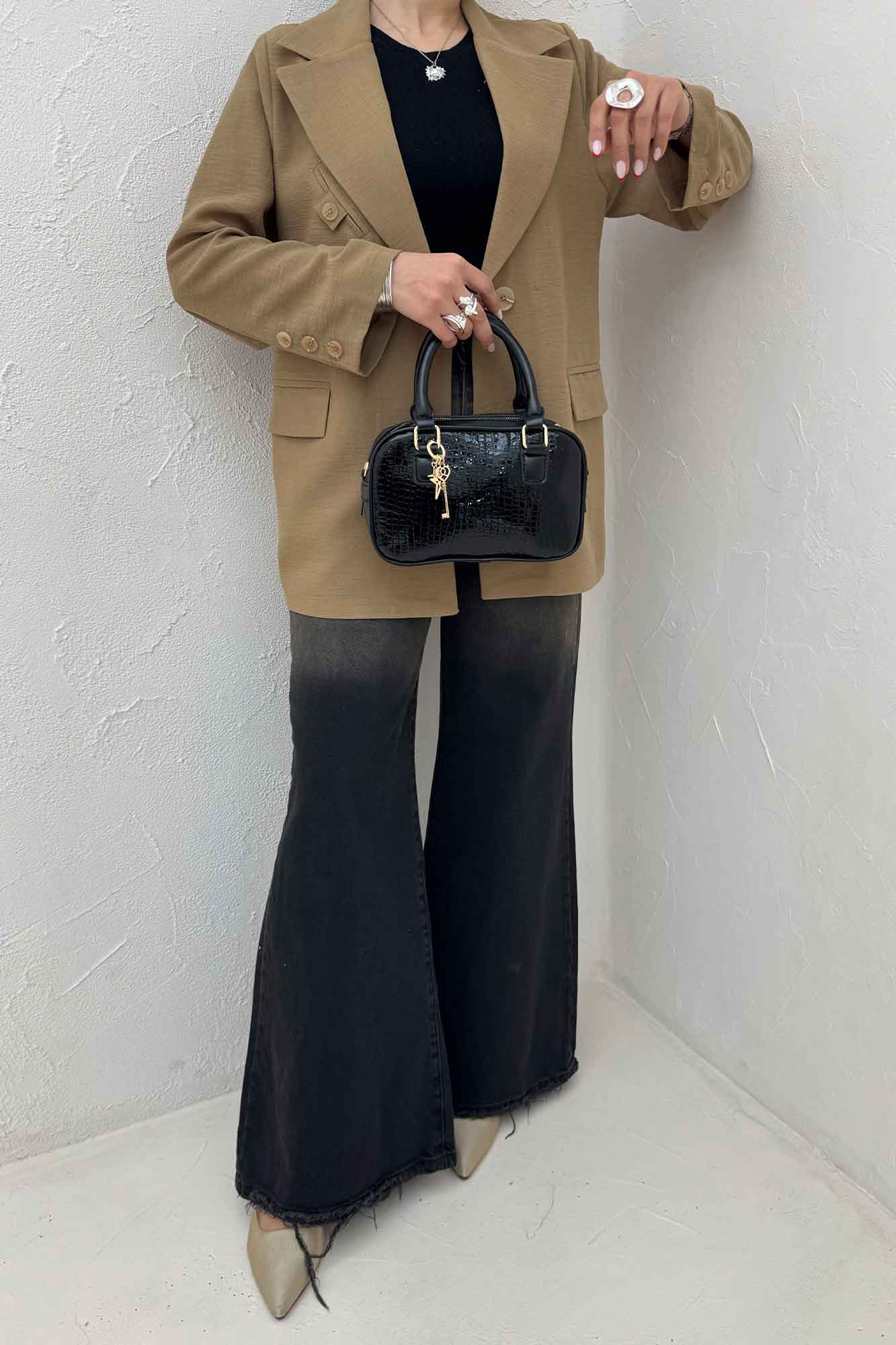 کت لینن نچرال یقه انگلیسی دو جیب پاکتی