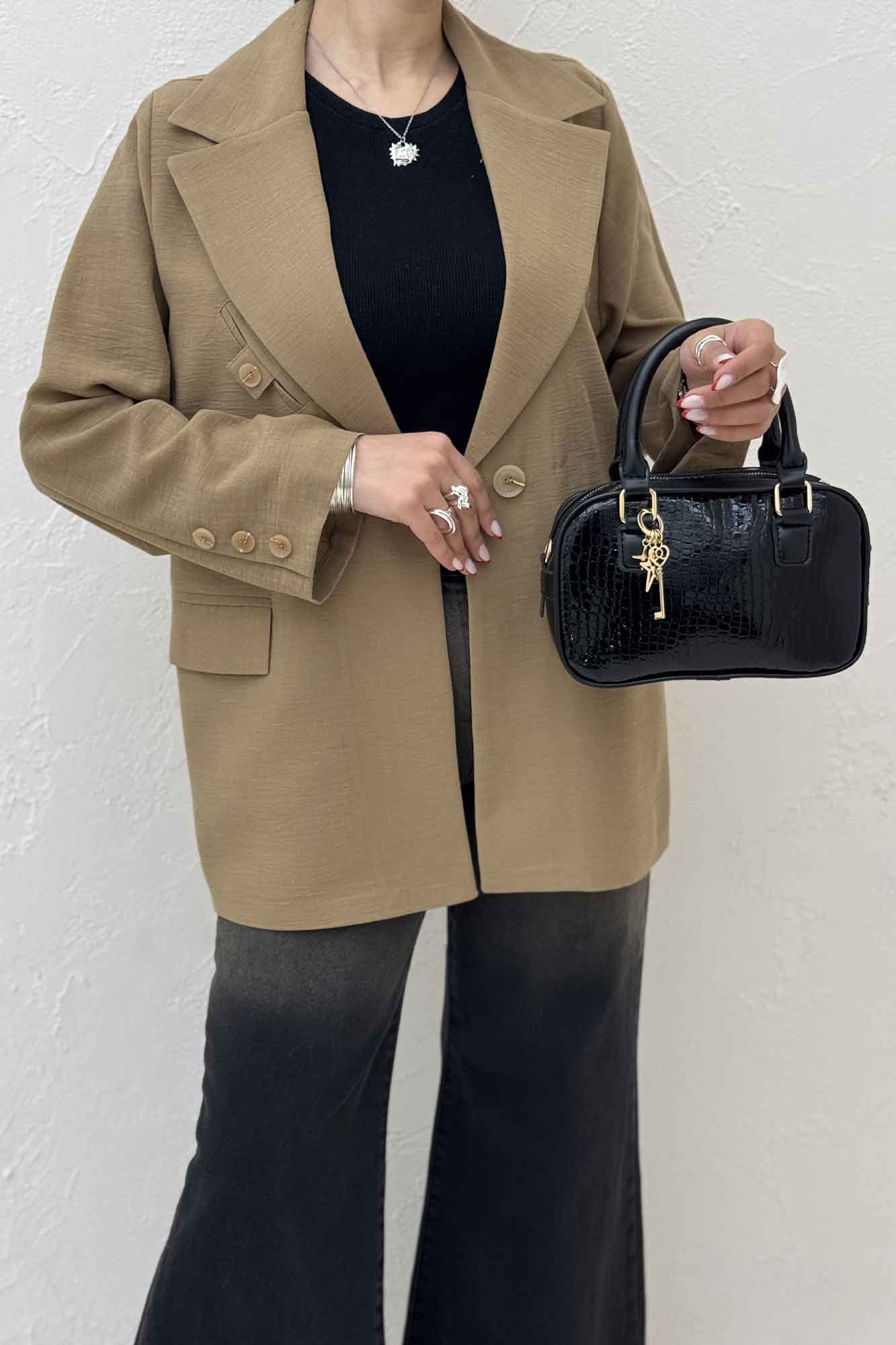 کت لینن نچرال یقه انگلیسی دو جیب پاکتی