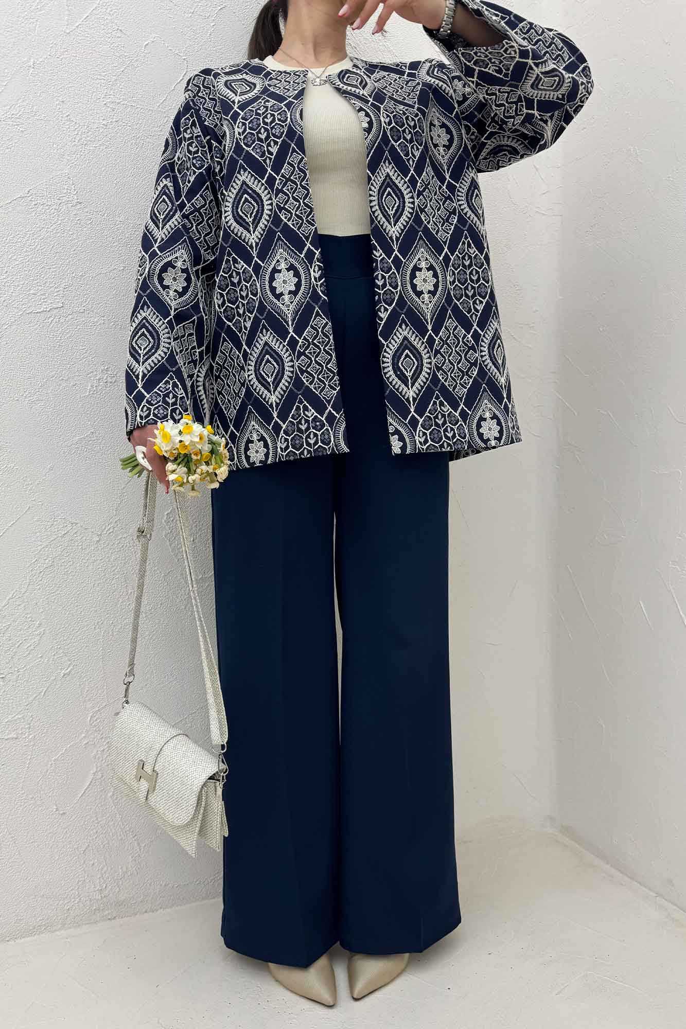 کت سوزن دوزی یقه گرد FABRA