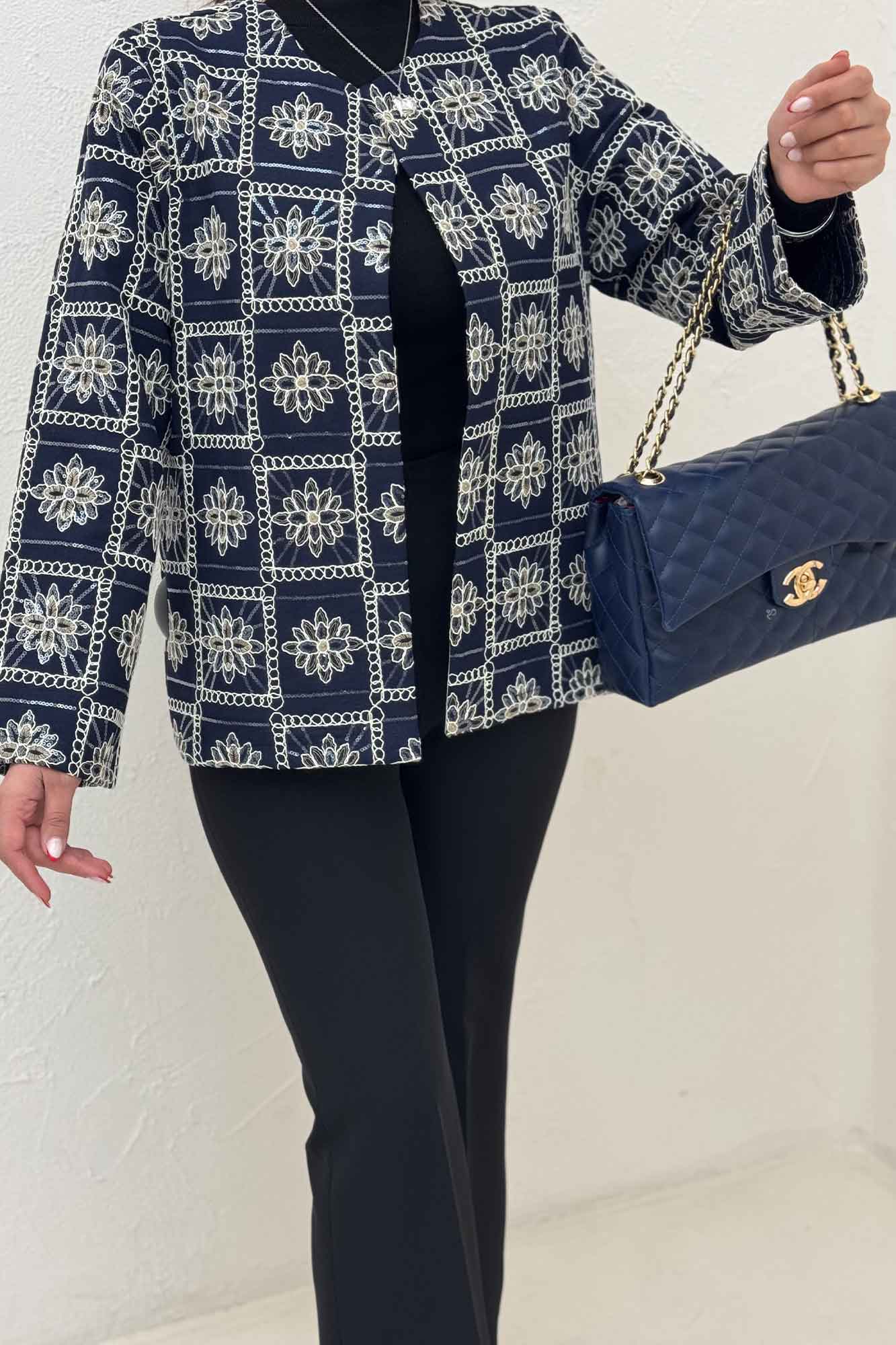 کت تمام سوزن دوزی SELENA طرح 8