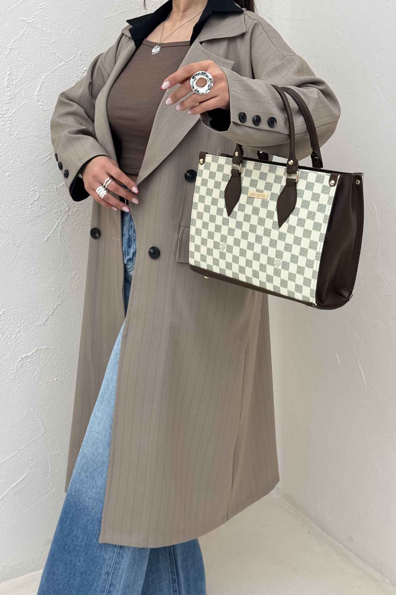 مانتو بلند کجراه دیپلمات 4 دکمه باران