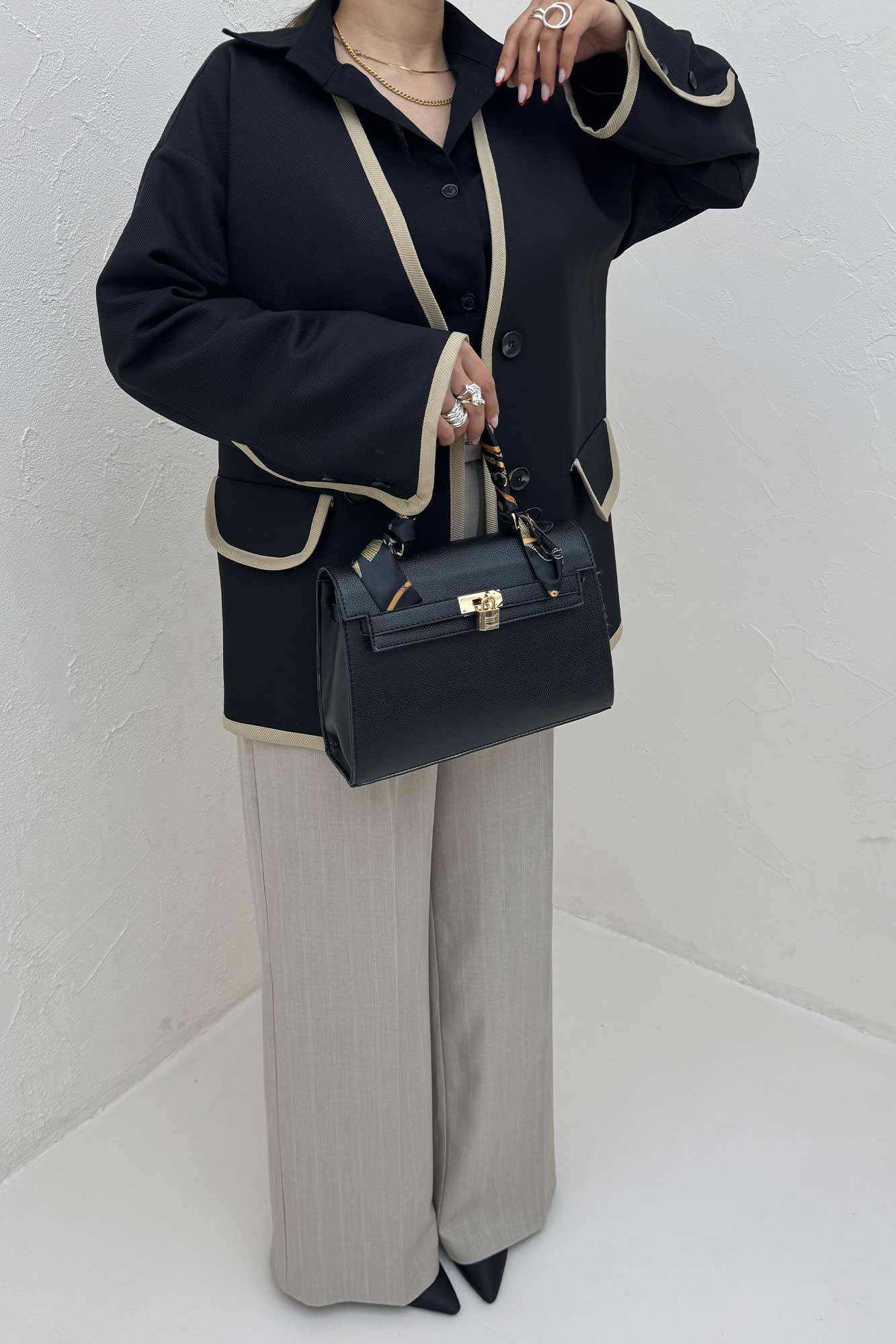 کت مازراتی کجراه گاندوزی سر آستین دکمه