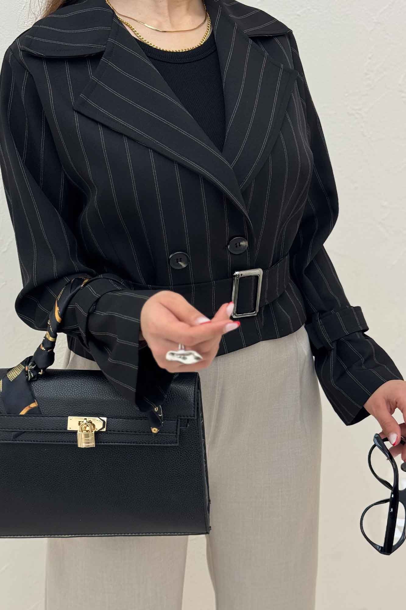 کت کراپ آستین سگگ  بزیاق دیپلمات سما 