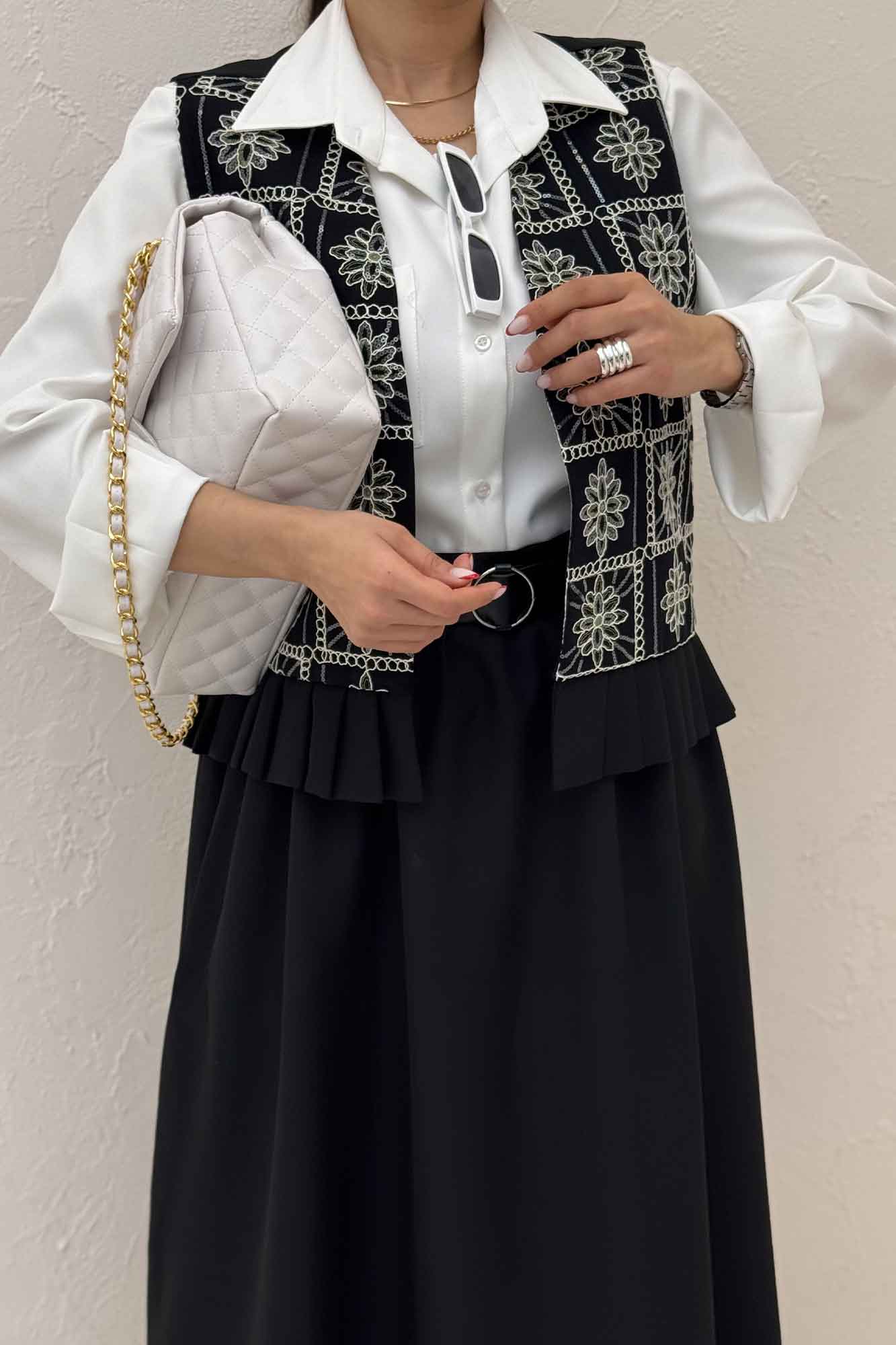 ست جلیقه دامن پایین چین سوزن دوزی طرح 8