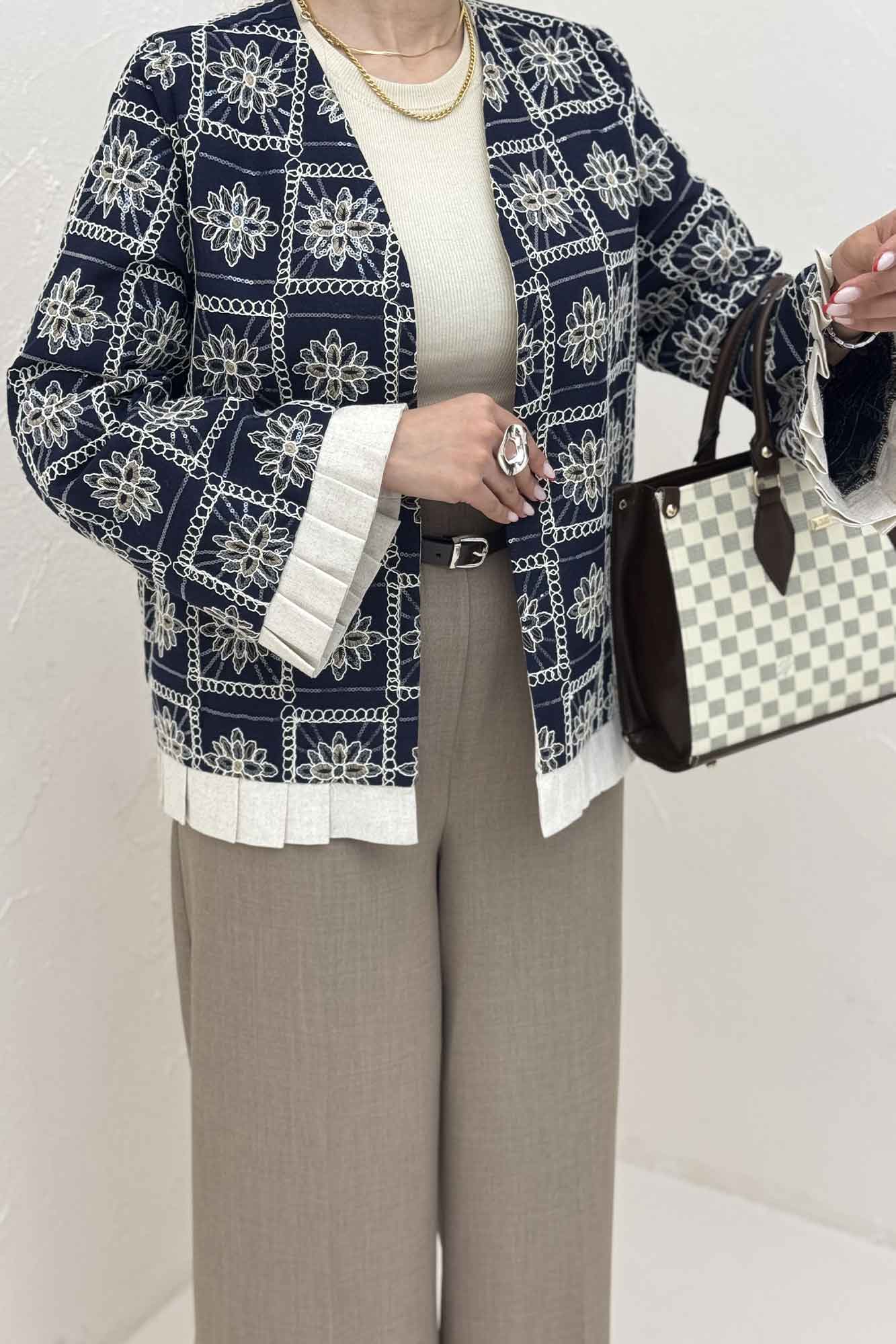 کت سوزن دوزی پایین پیلیسه طرح 8