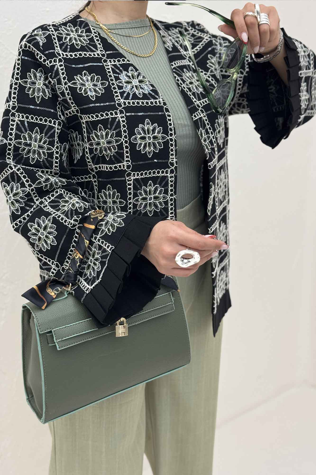 کت سوزن دوزی پایین پیلیسه طرح 8