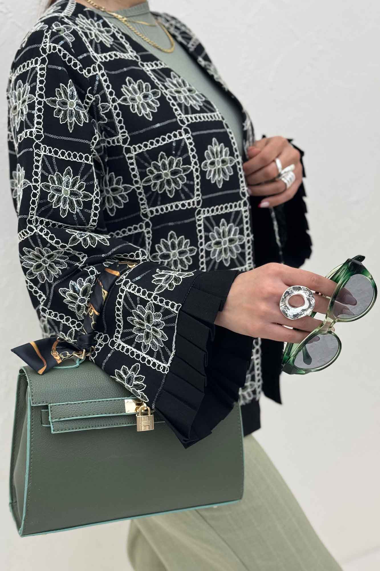 کت سوزن دوزی پایین پیلیسه طرح 8