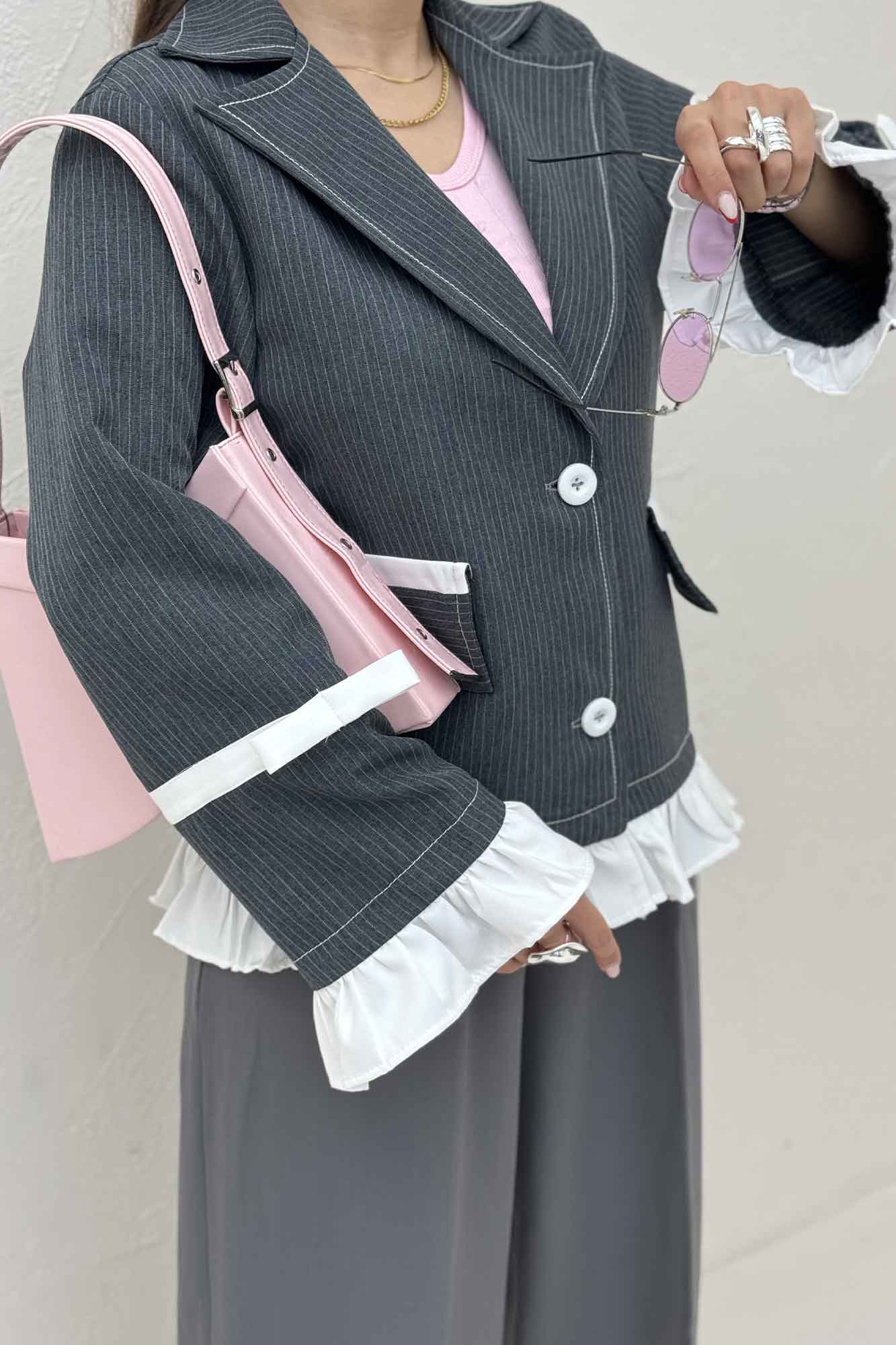 کت دیپلمات R عروسکی چین دار PECORA