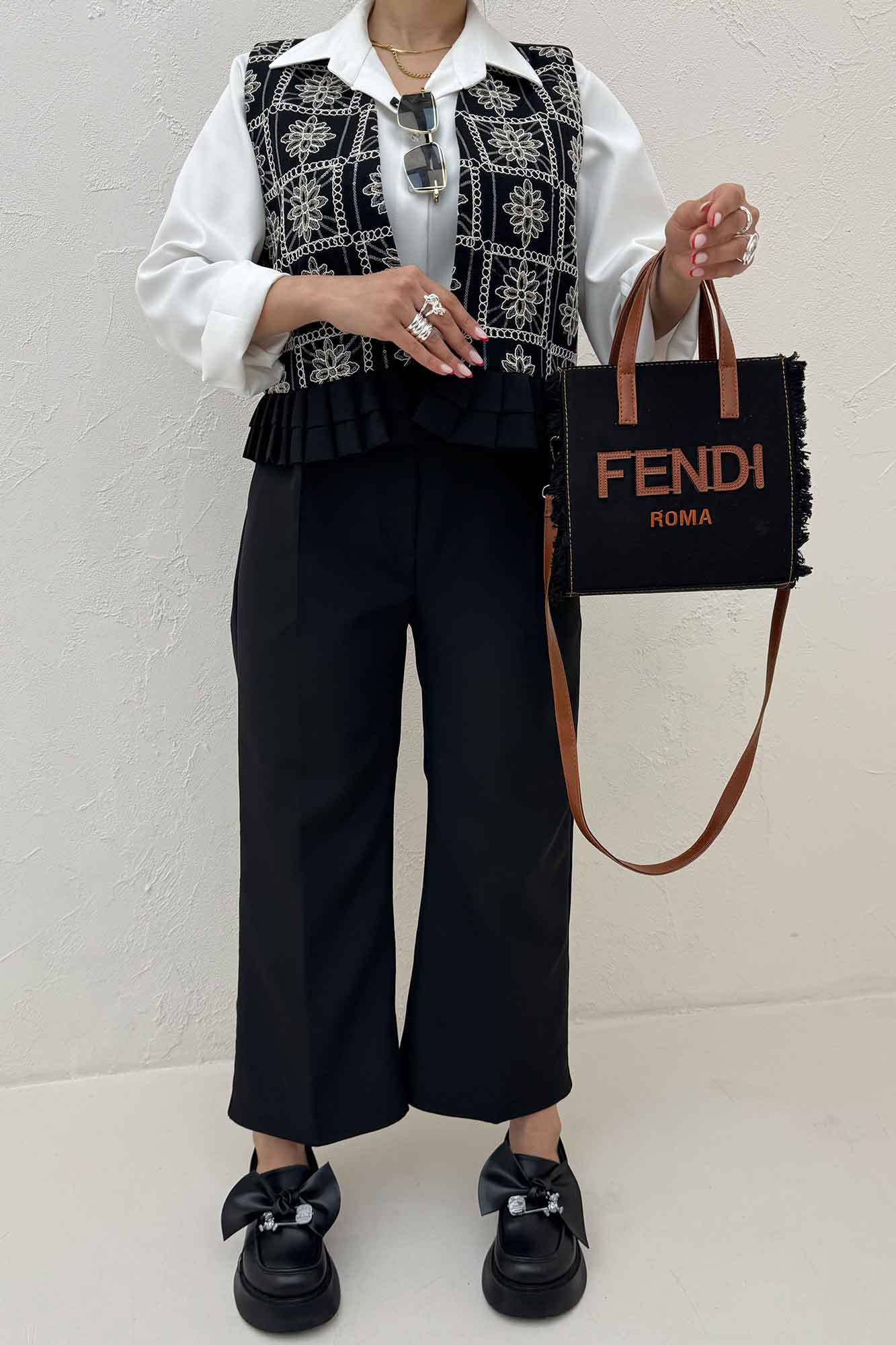 جلیقه و شلوار مازراتی چین دار سوزن دوزی طرح 8