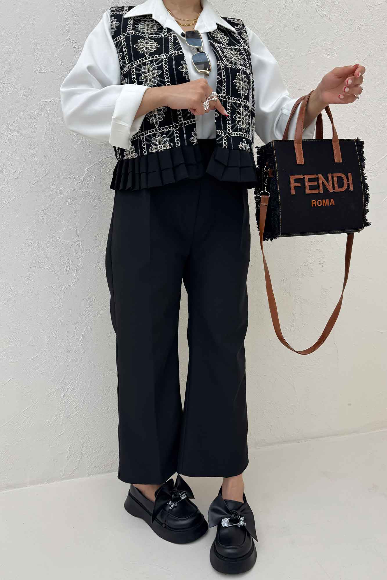 جلیقه و شلوار مازراتی چین دار سوزن دوزی طرح 8