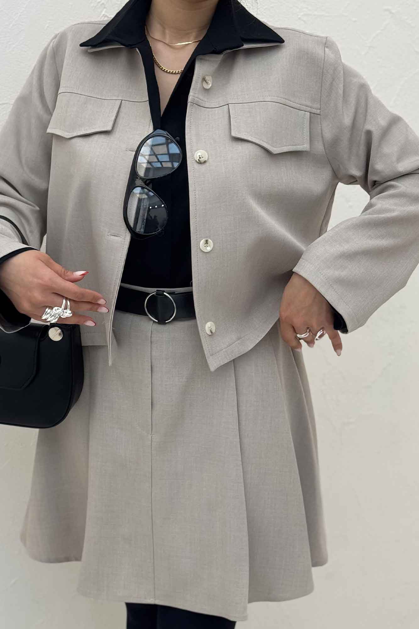 ست کت و دامن کوتاه چین دار بزیاق