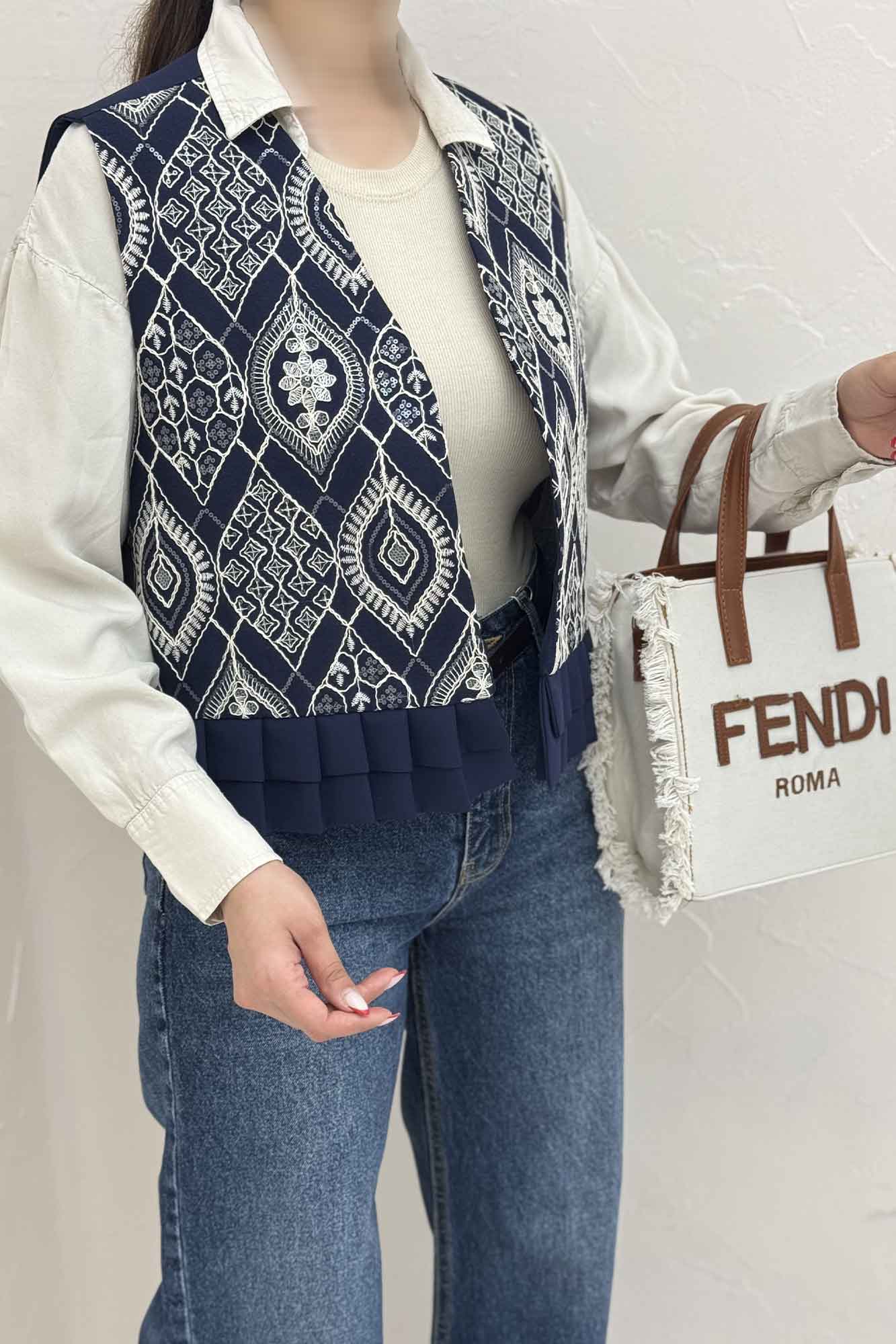 ژیله مازراتی سوزن دوزی 