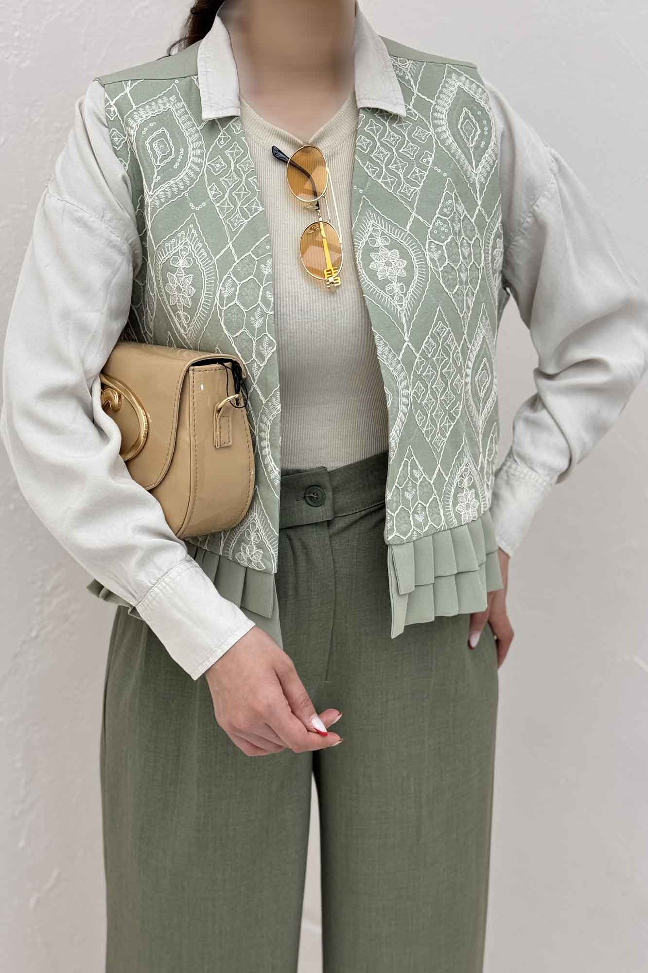 ژیله مازراتی سوزن دوزی 