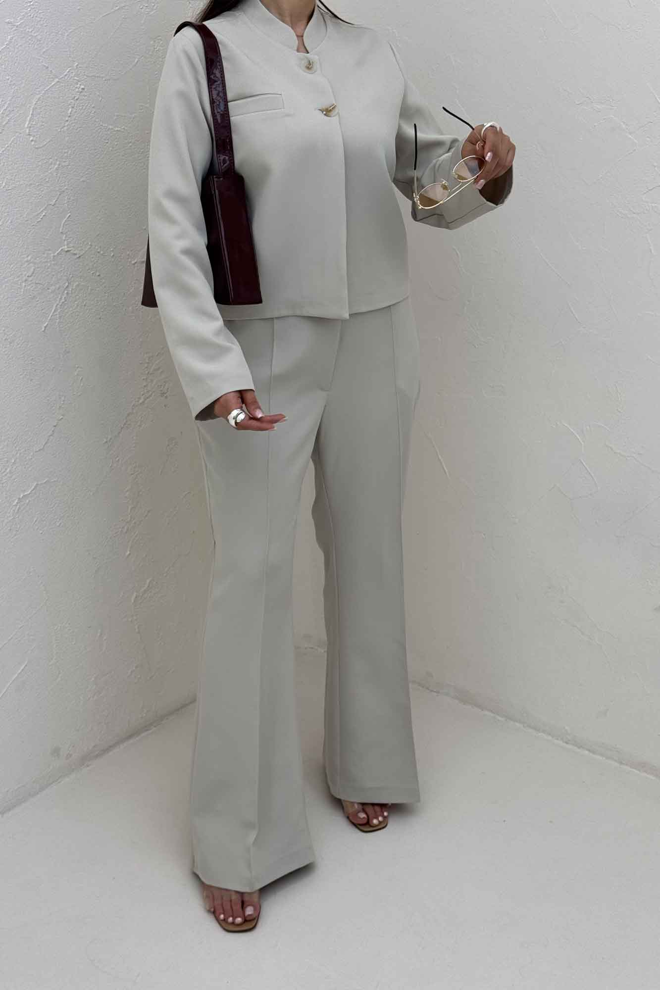 ست 2ps مازراتی یقه سه سانت دو دکمه لایرا