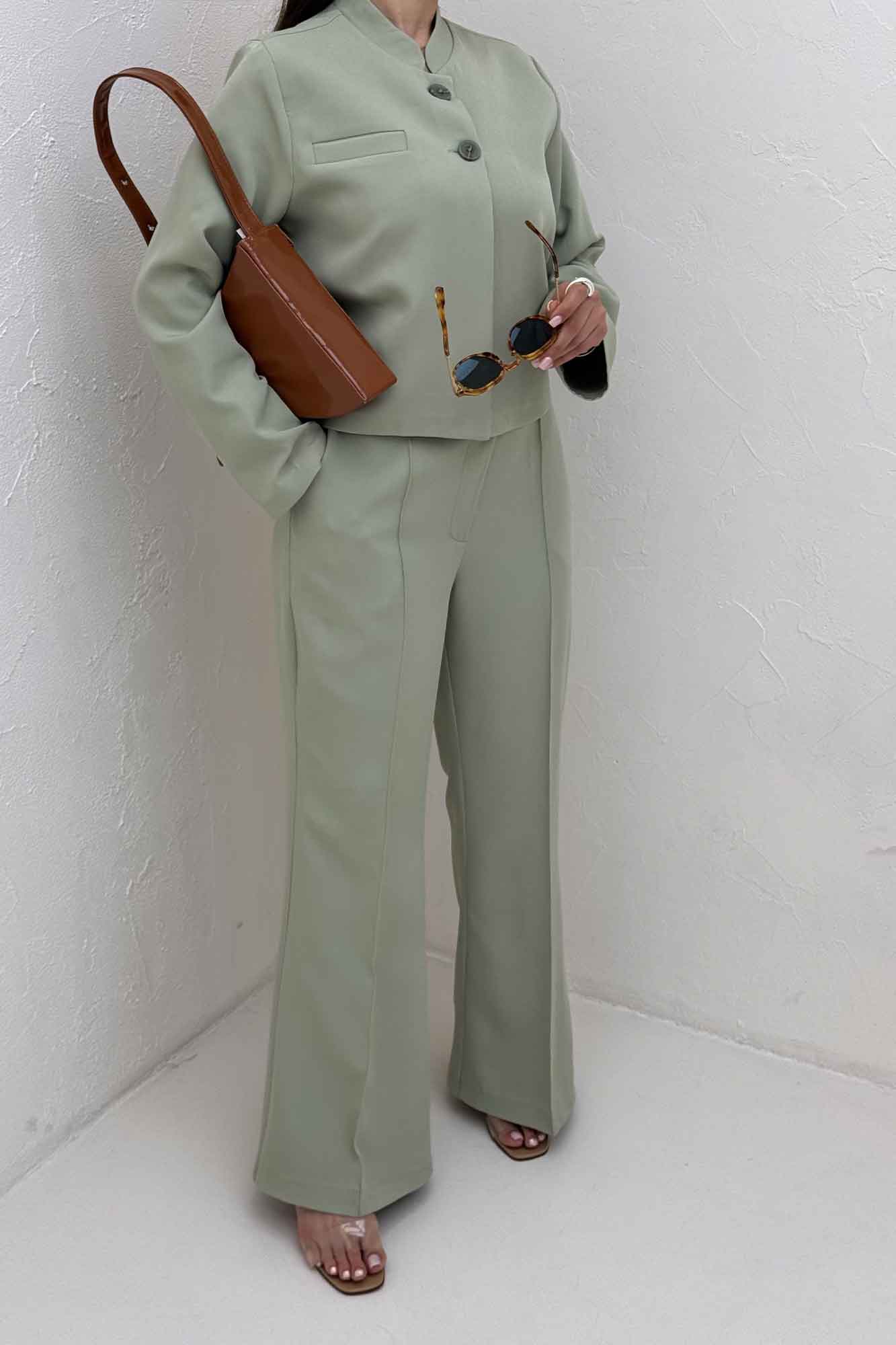 ست 2ps مازراتی یقه سه سانت دو دکمه لایرا