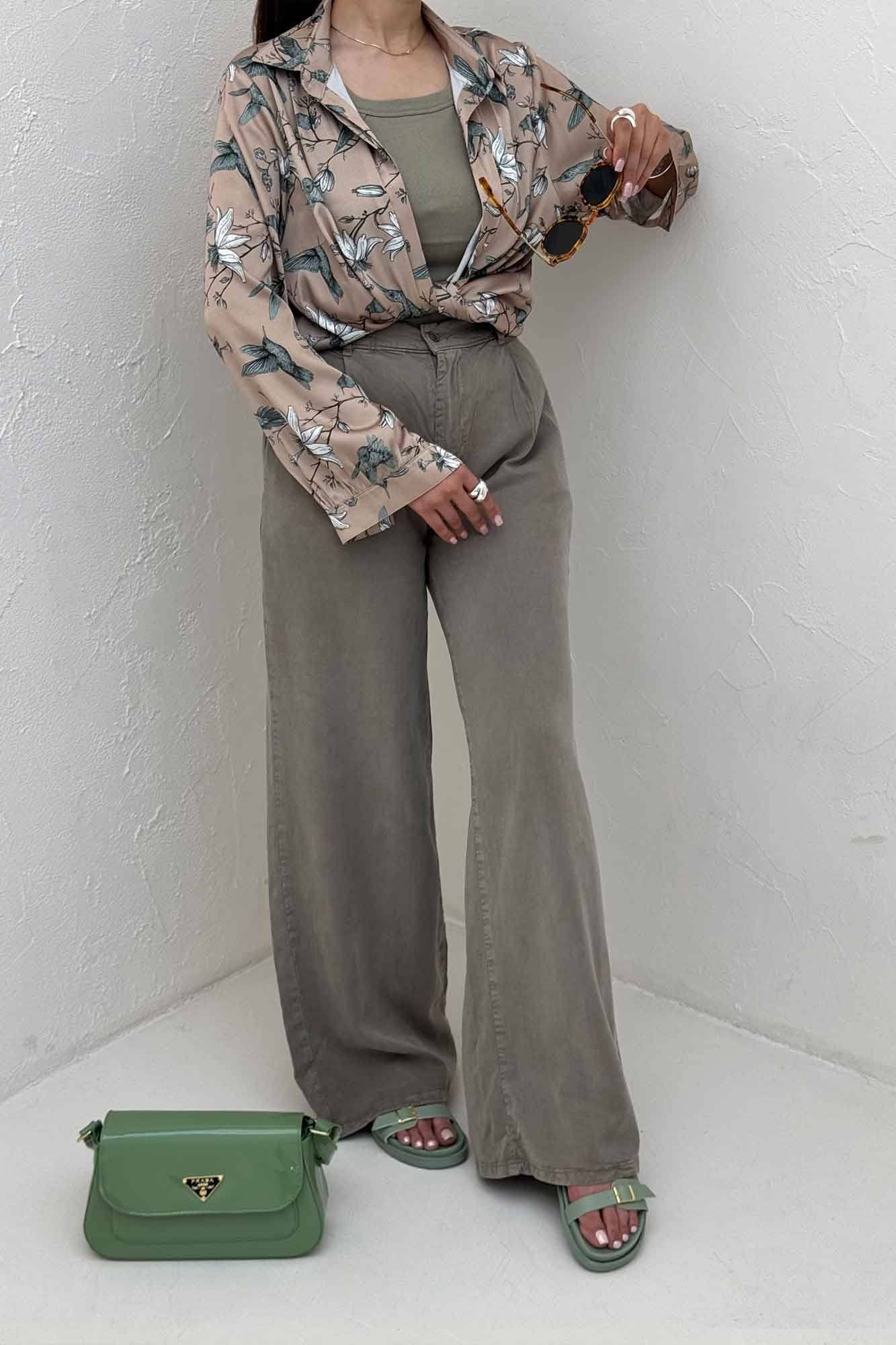 شومیز ساتن حریر دکمه مخفی طرح پریشا