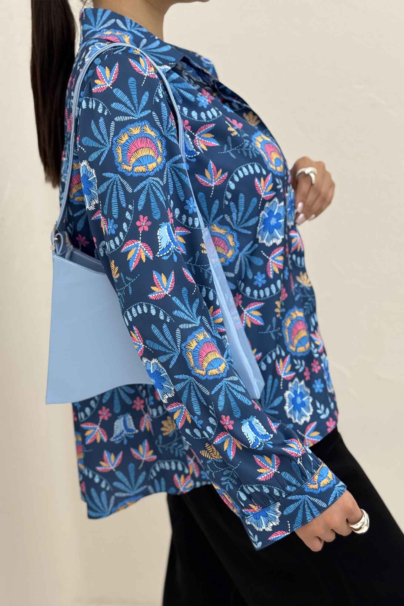 شومیز ساتن حریر دکمه مخفی طرح نقشینه