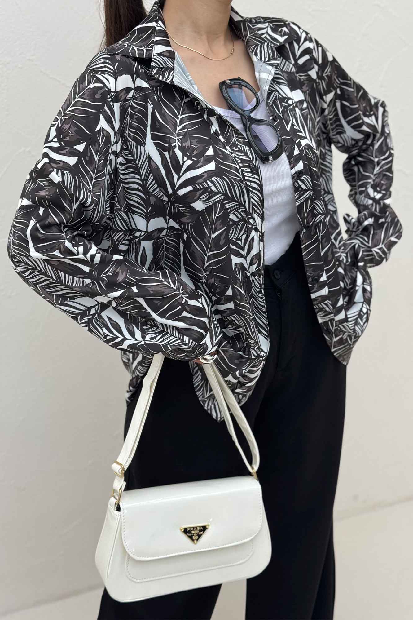 شومیز ساتن حریر طرح برگینه