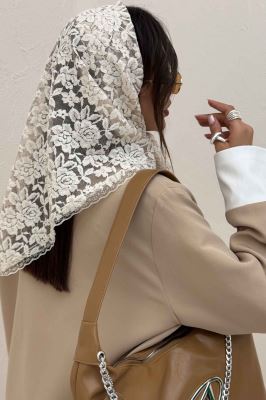 روسری سه گوش گیپور طرح هشت