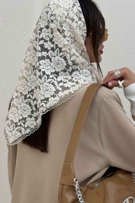 روسری سه گوش گیپور طرح هشت