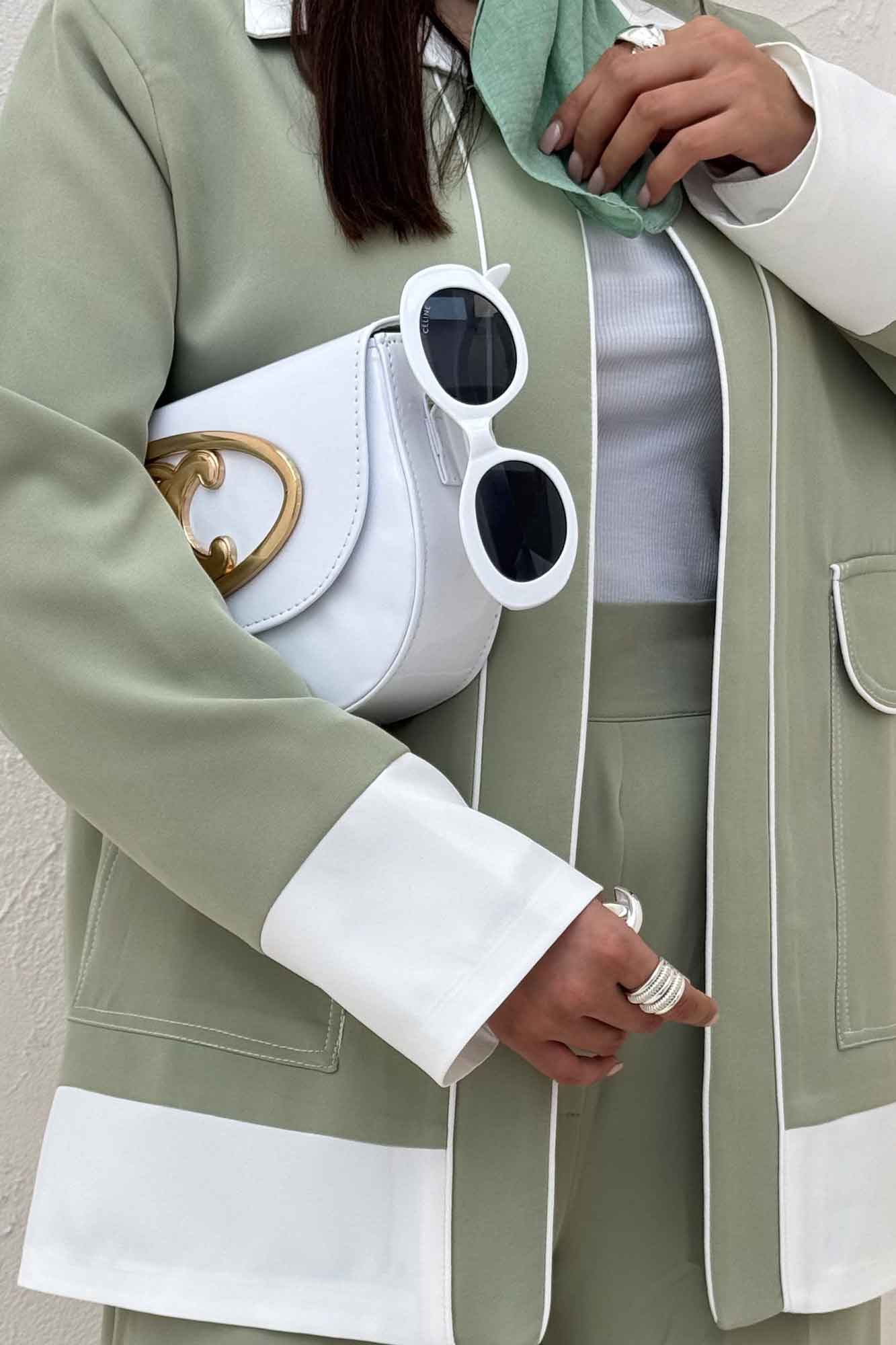 ست کت و شلوار مازراتی مغزی دوزی حاشیه سفید مگان