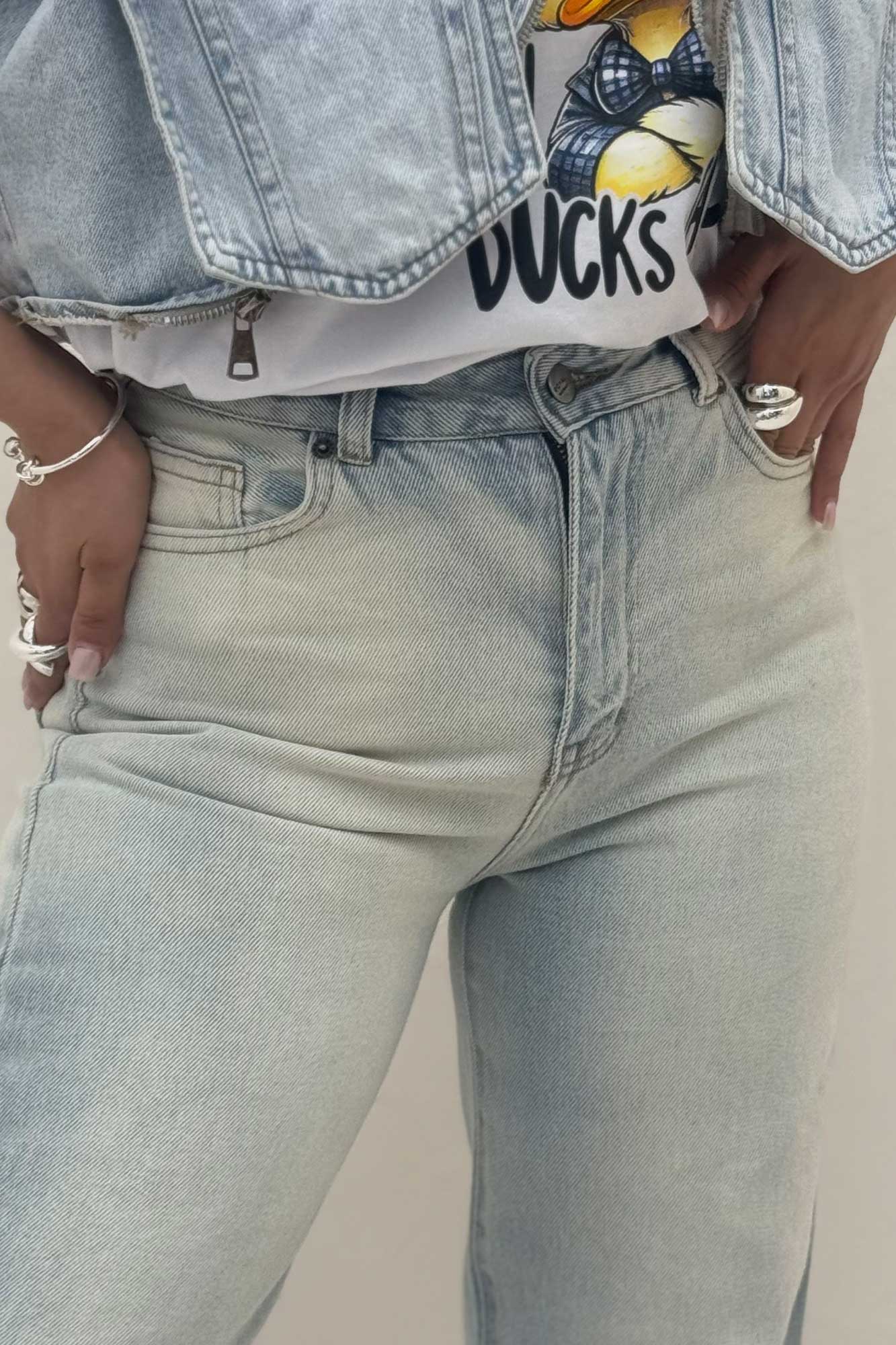 شلوار جین نیم بگ دمپا زاپ 9002904