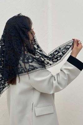 روسری سه گوش گیپور طرح چهار