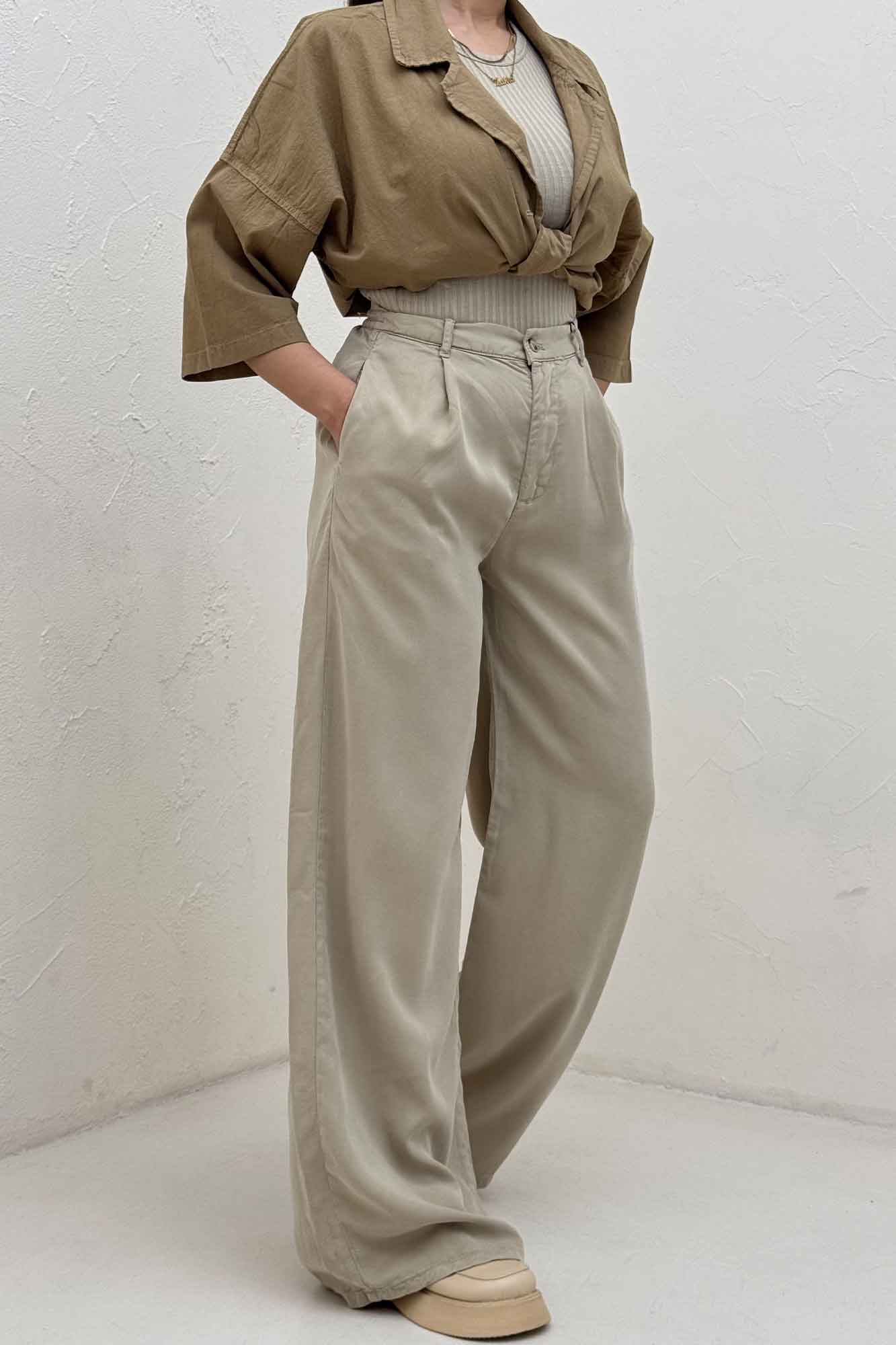 شلوار سیلک بگ پشت کش