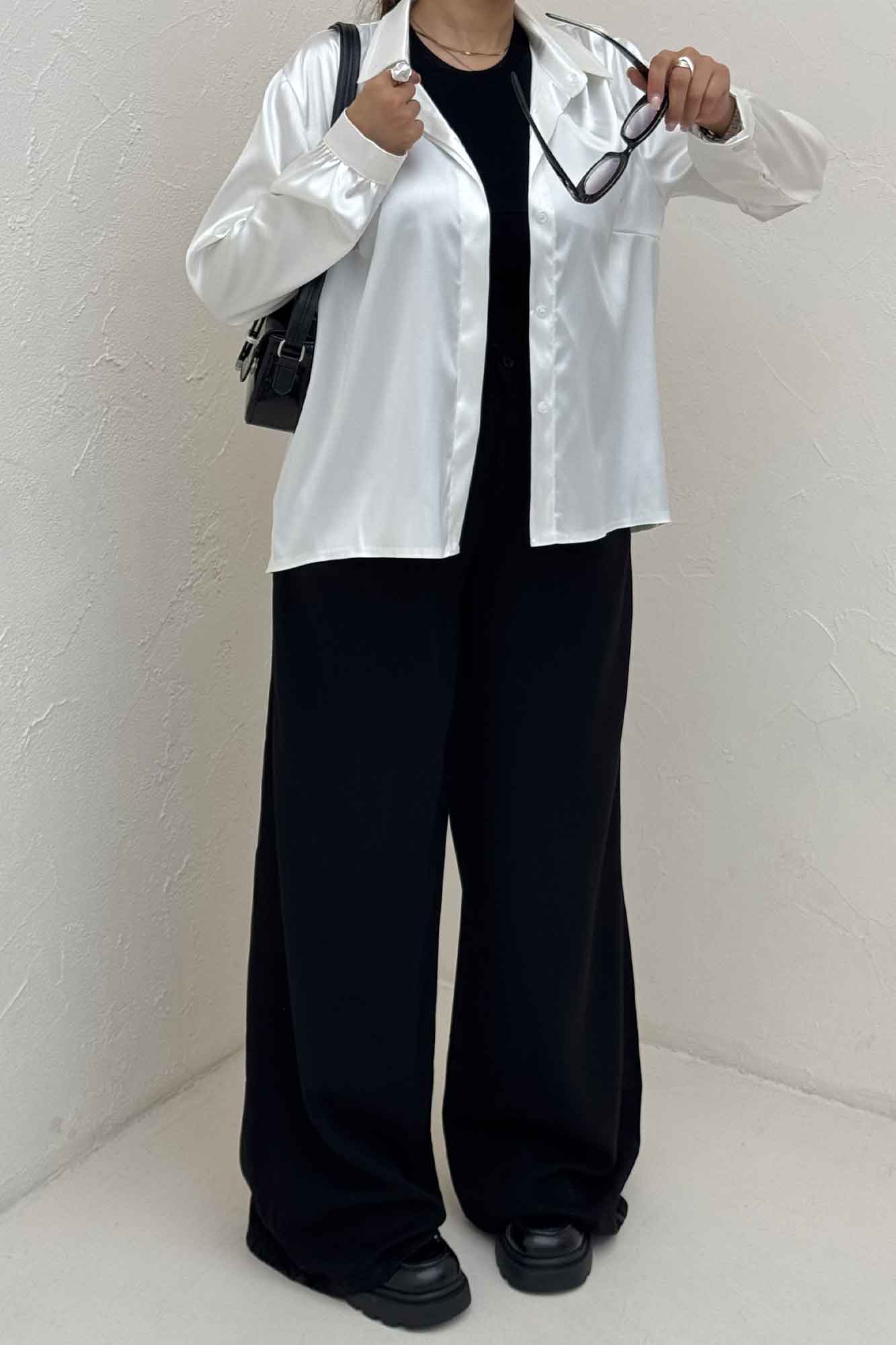 شومیز مانتویی ساتن دکمه مخفی