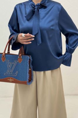 بلوز ساتن یقه کراواتی