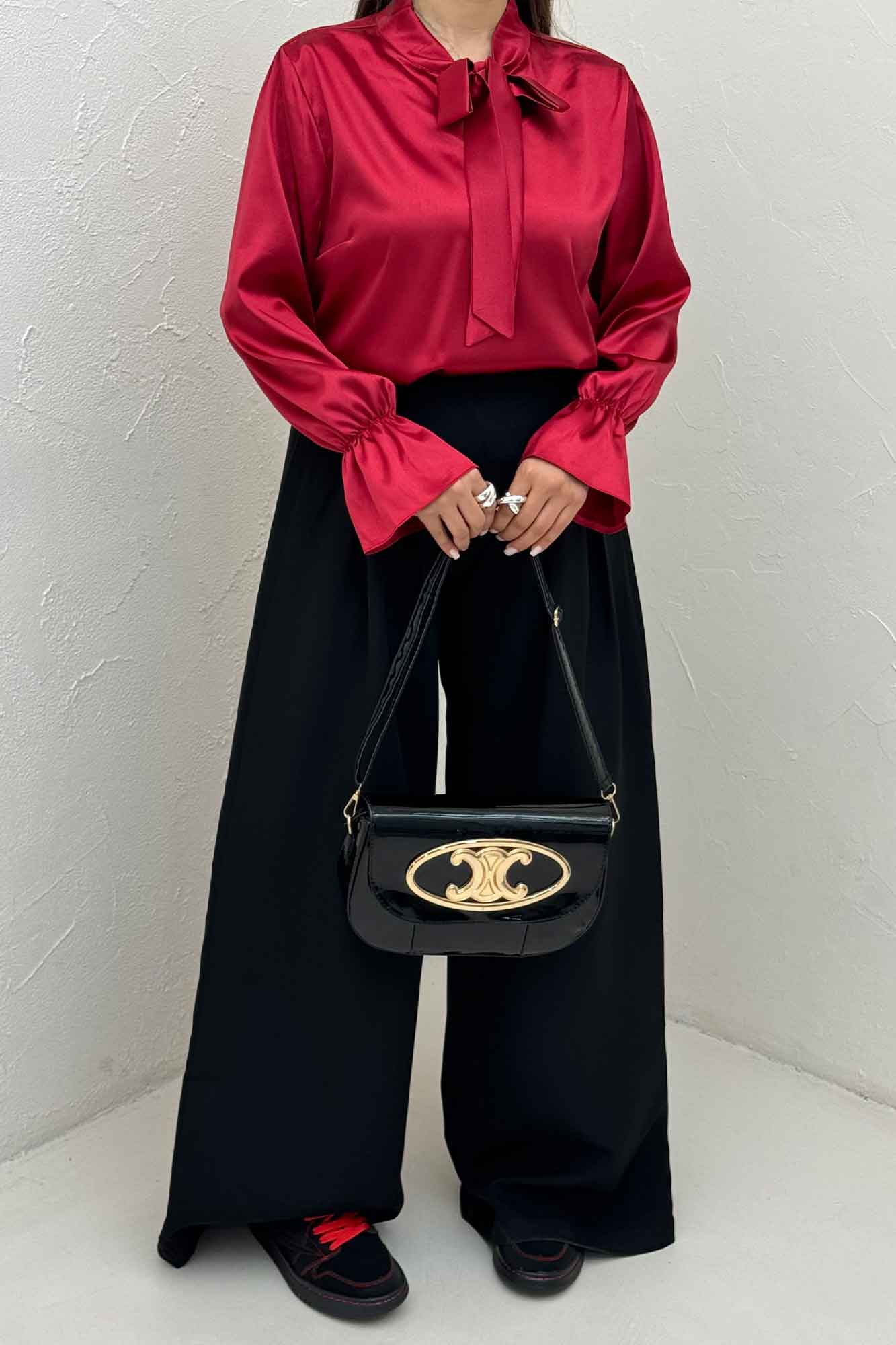 بلوز ساتن یقه کراواتی