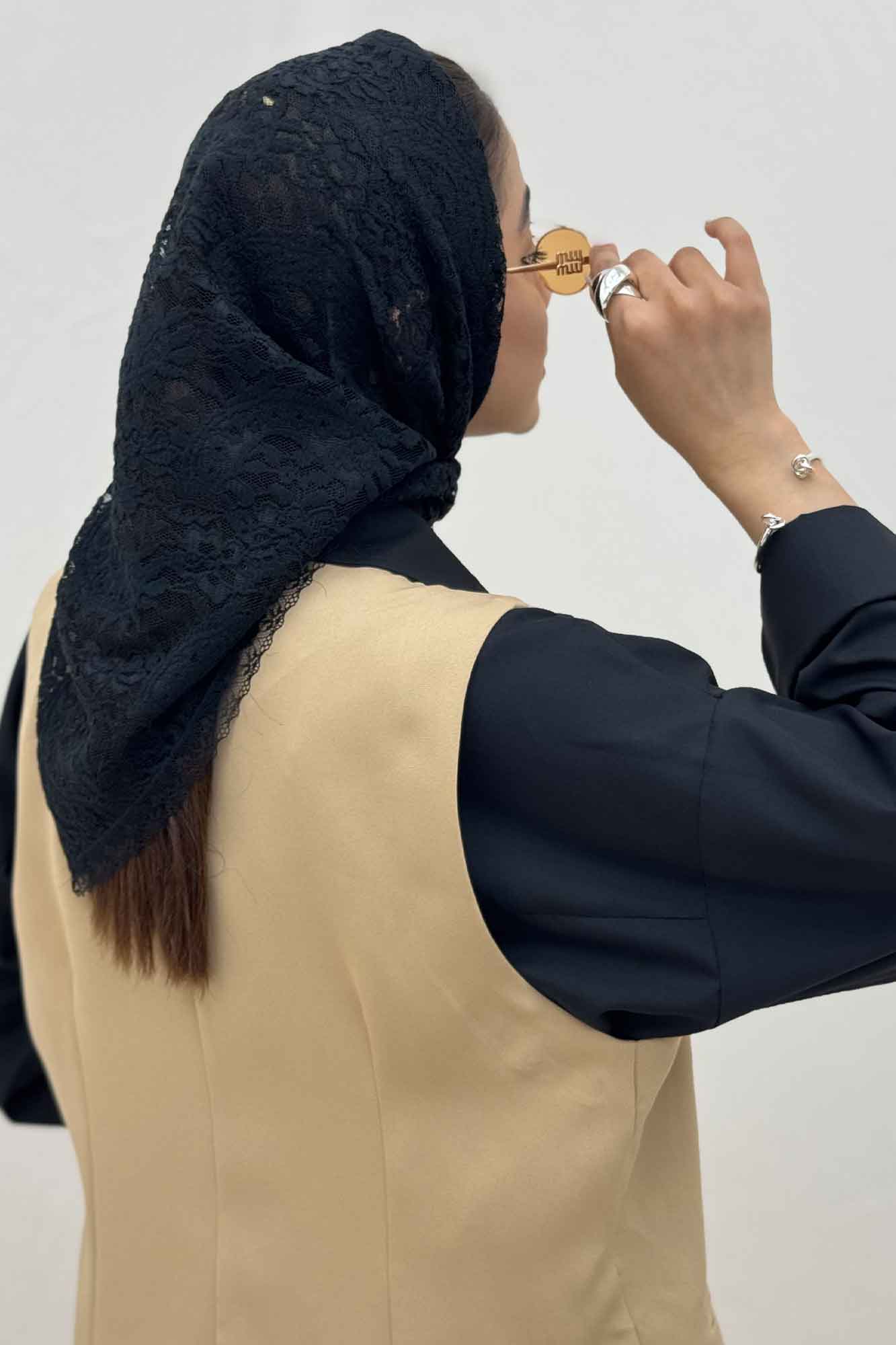 روسری سه گوش گیپور طرح هجده