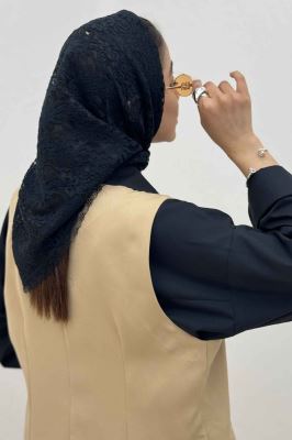 روسری سه گوش گیپور طرح هجده