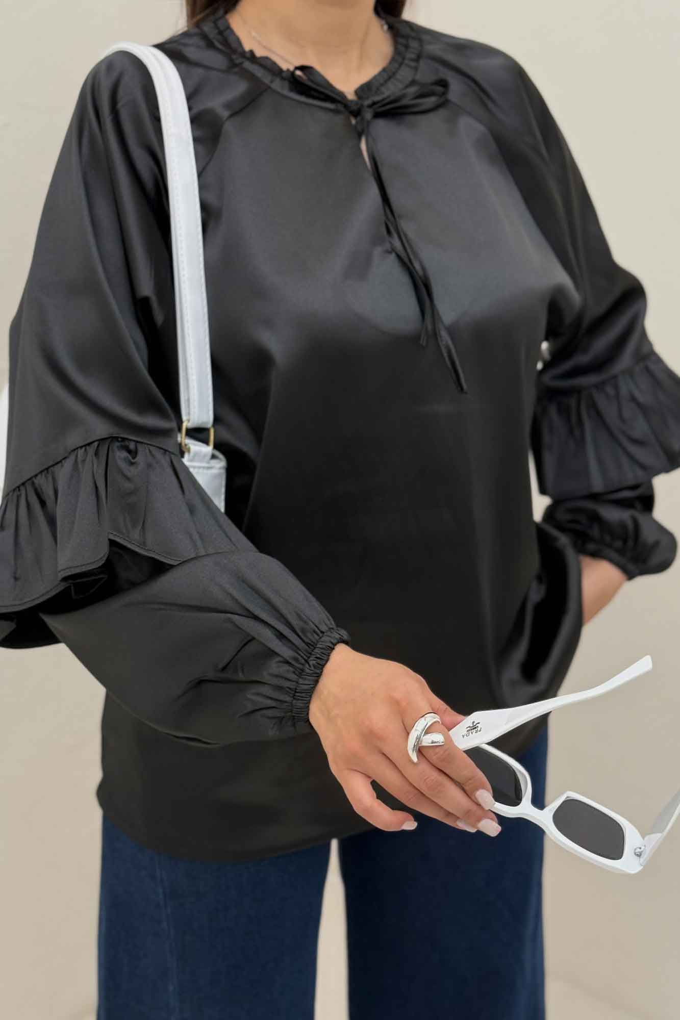 بلوز ساتن یقه گت آستین چین دار