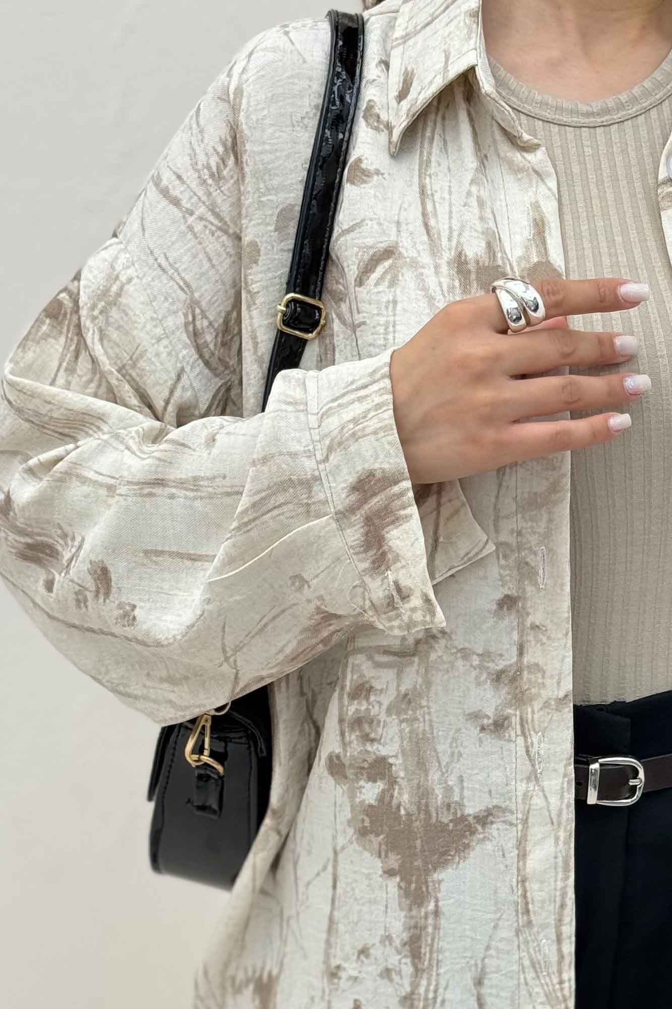 شومیز پرینتی طرح شاخ و برگ