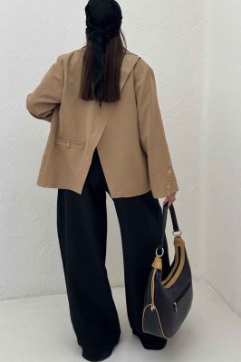 کت مازراتی پشت هفتی دیارا