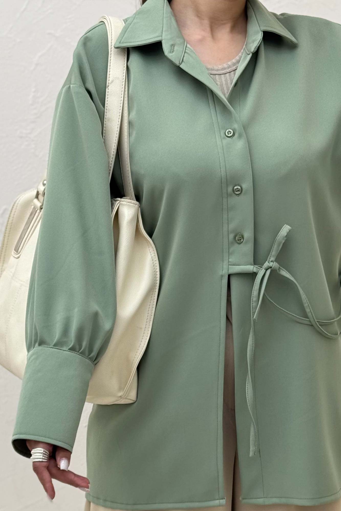 مانتو مازراتی مچ پهن جلو بنددار 