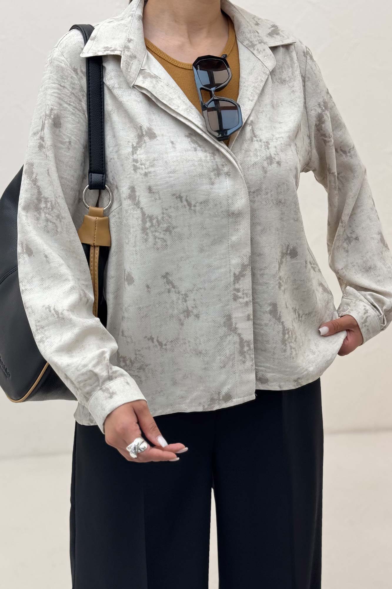 شومیز مانتویی پرینتی دکمه مخفی طرح 1