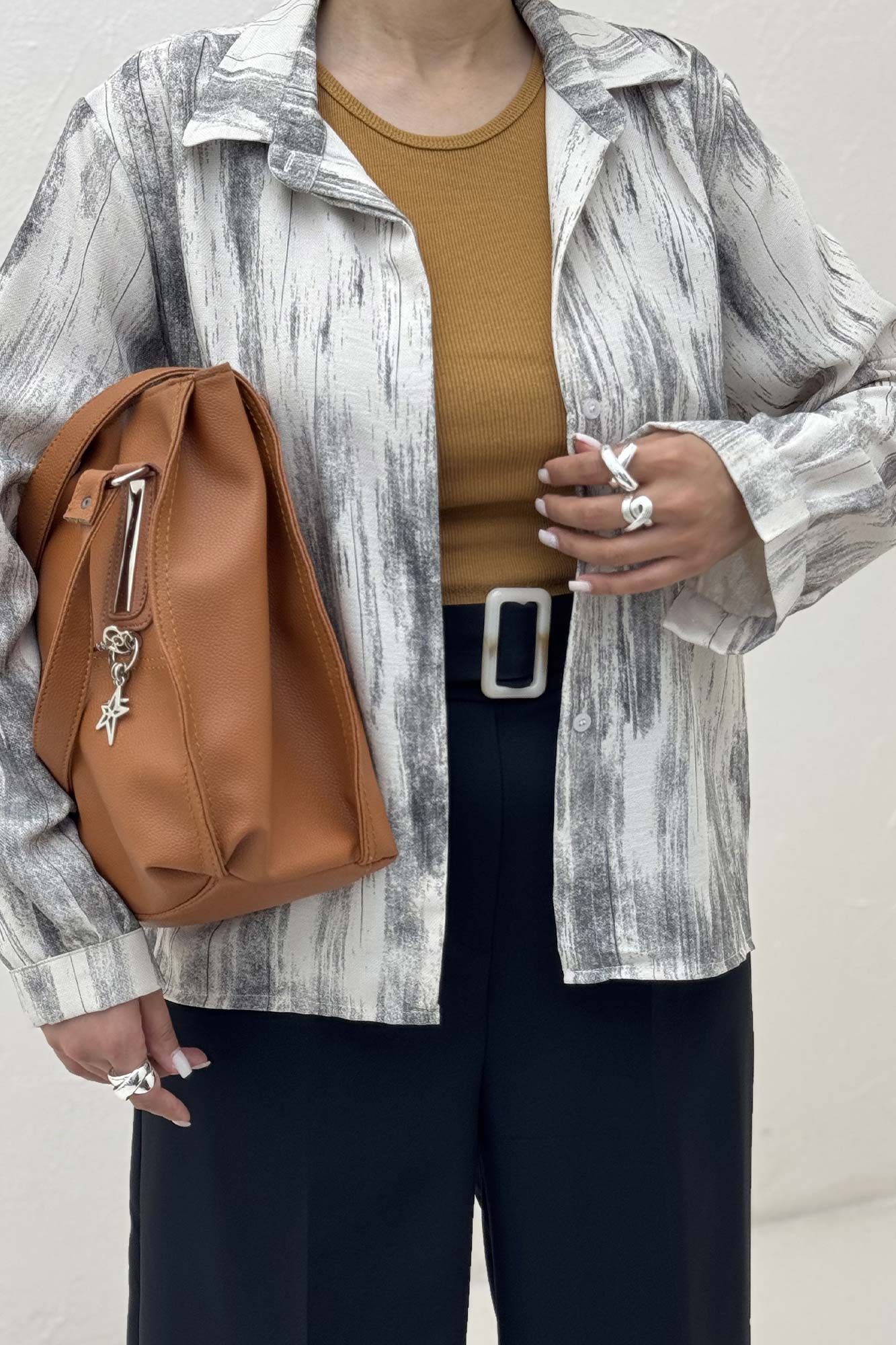 شومیز مانتویی پرینتی دکمه مخفی طرح 2