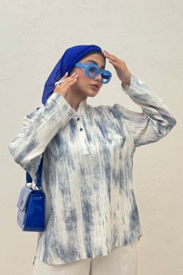 بلوز یقه بلیطی پرینتی تک جیب طرح 2