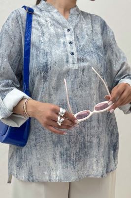 بلوز یقه بلیطی پرینتی تک جیب طرح 1