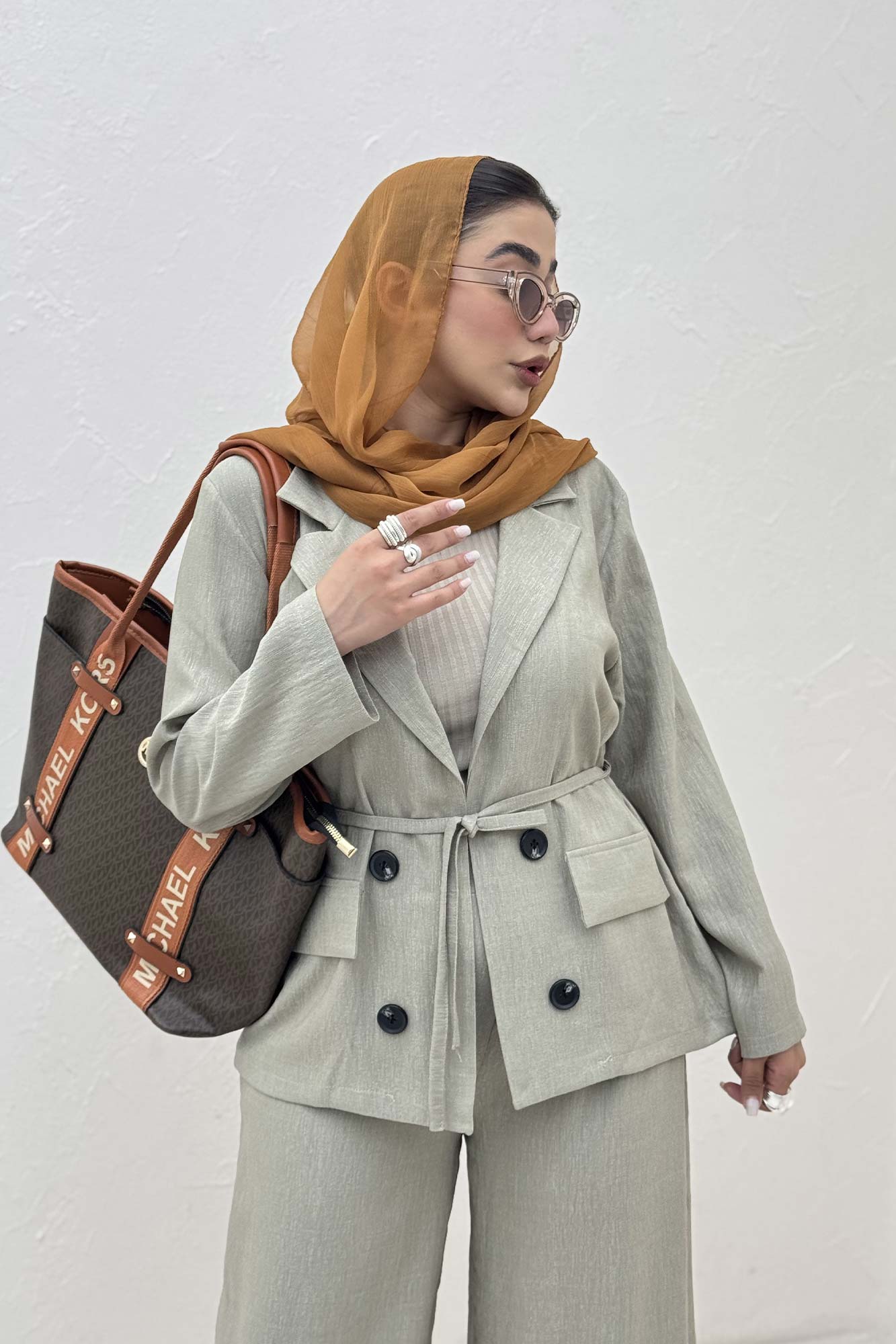 ست کت و شلوار یقه انگلیسی کریستال 