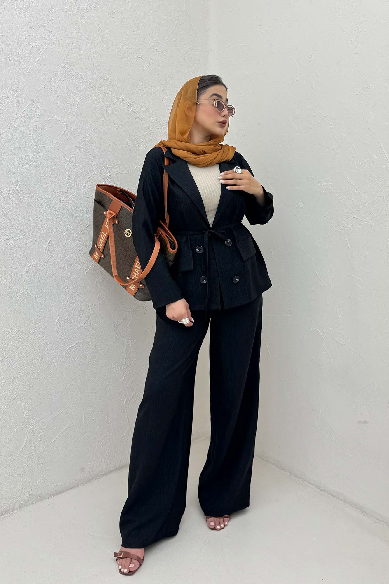 ست کت و شلوار یقه انگلیسی کریستال 