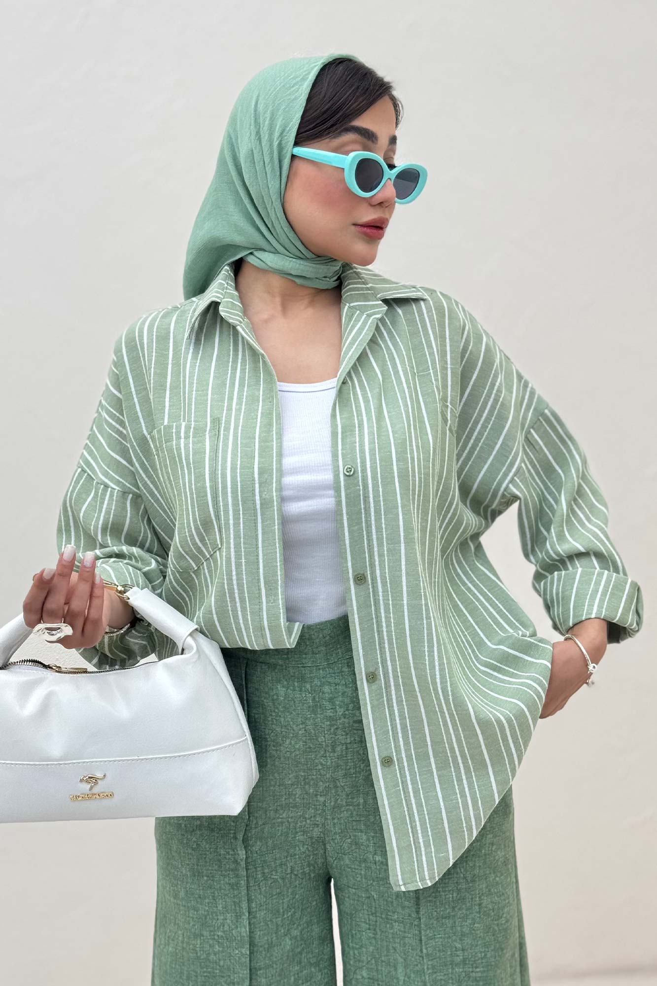 شومیز مانتویی لینن راه راه پشت پنس دار