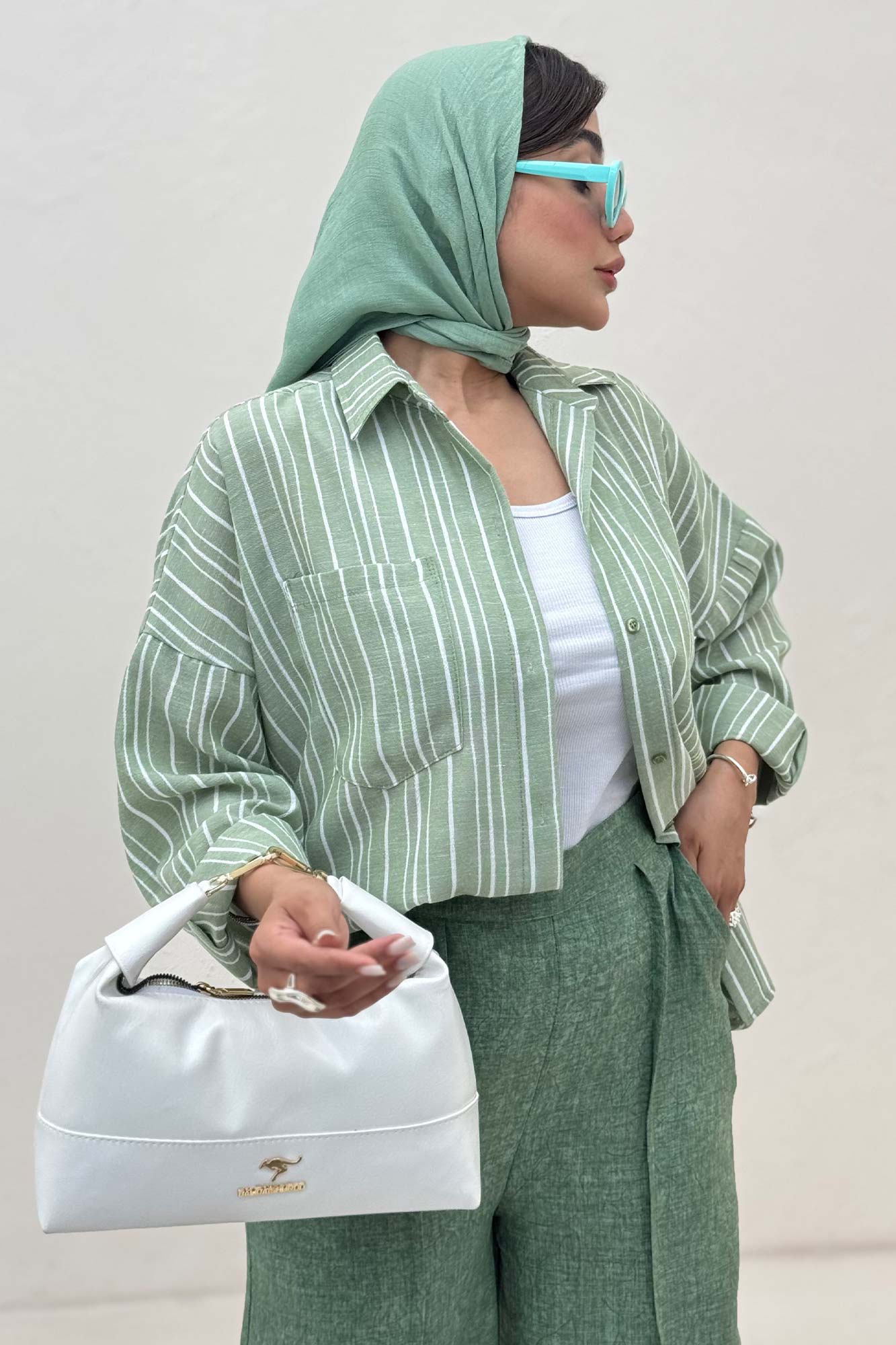 شومیز مانتویی لینن راه راه پشت پنس دار