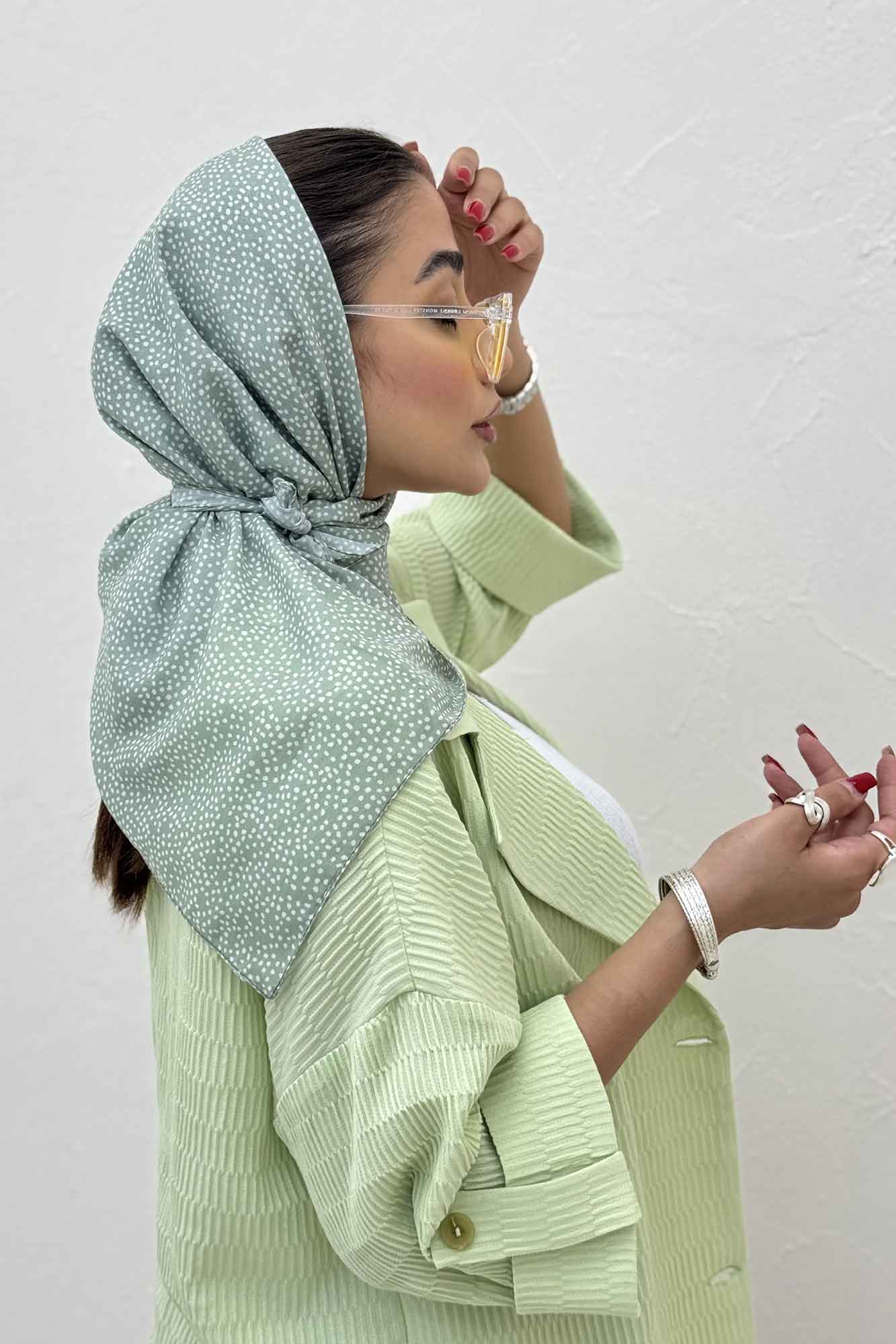 مینی اسکارف نقطه زار