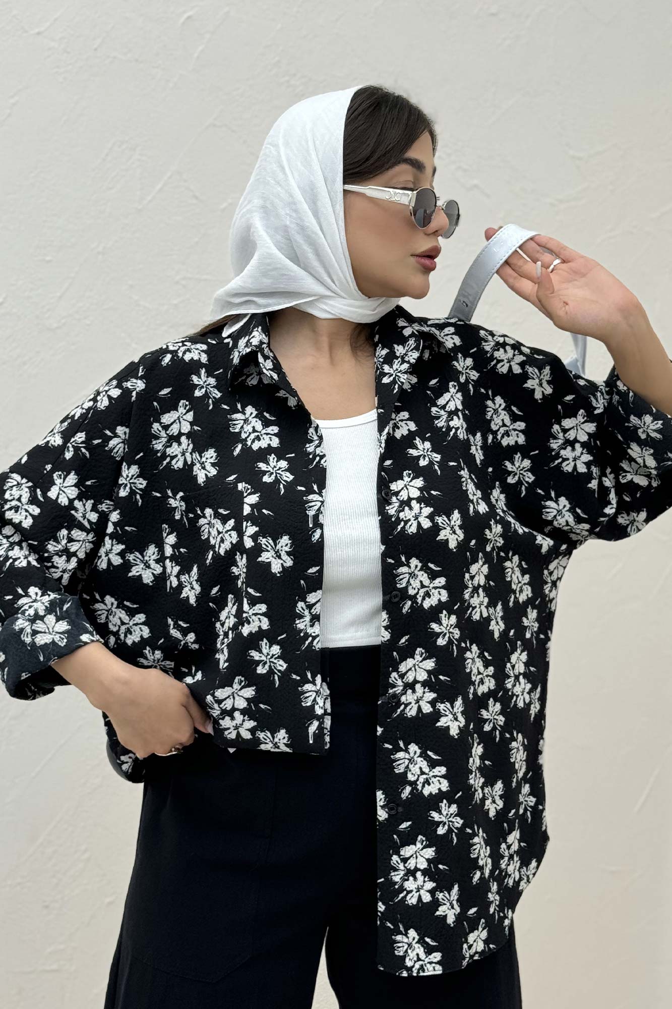 شومیز ونوس گلدار پشت پیله 