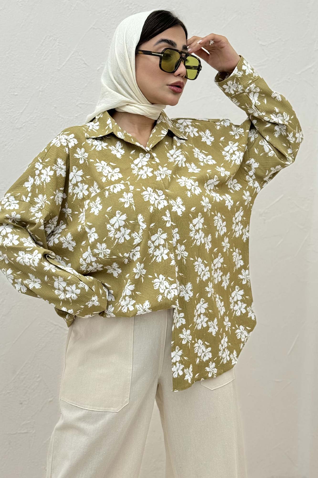 شومیز ونوس گلدار پشت پیله 