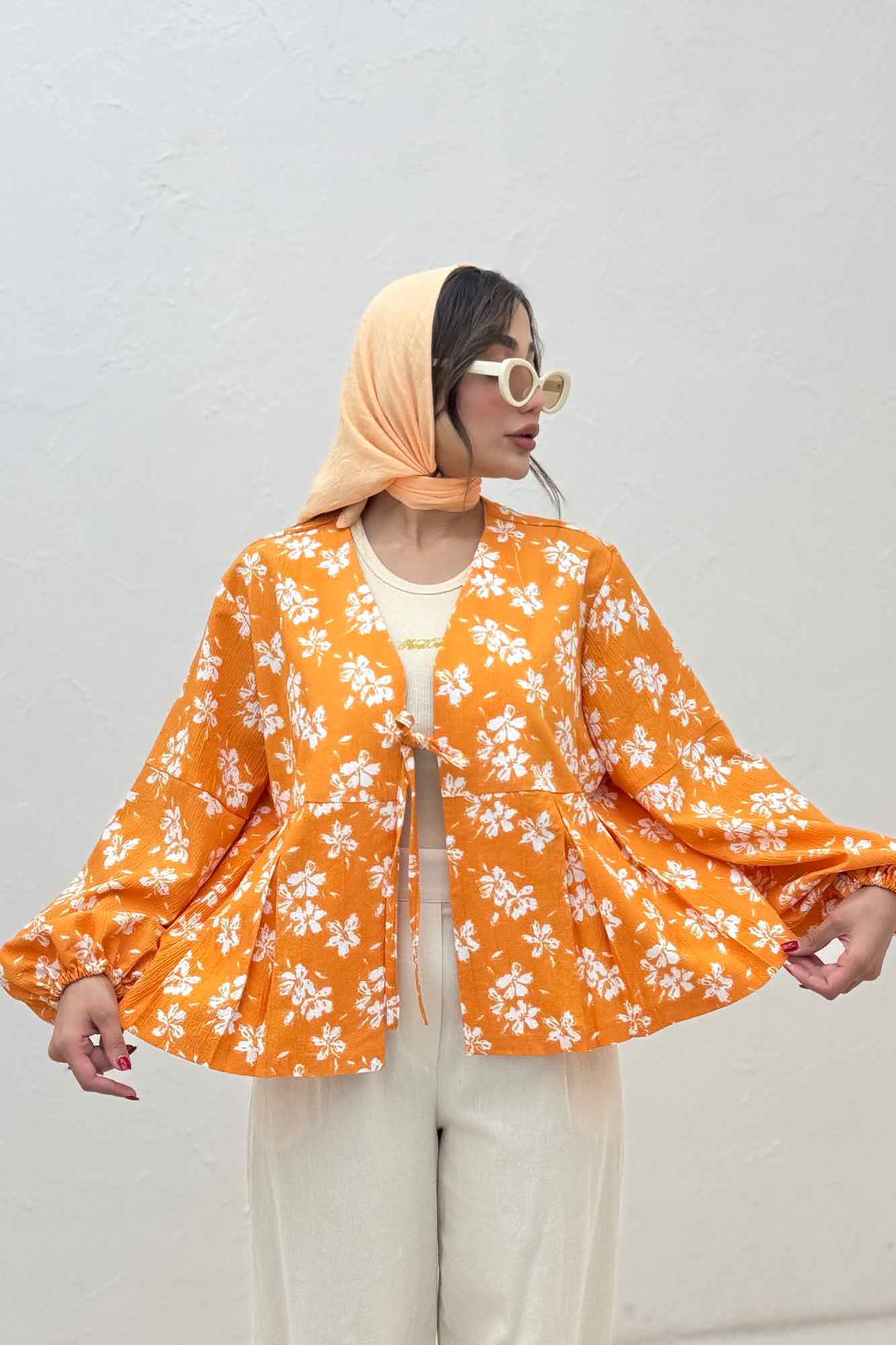 مانتو ونوس گلدار جلو پیله تک بند