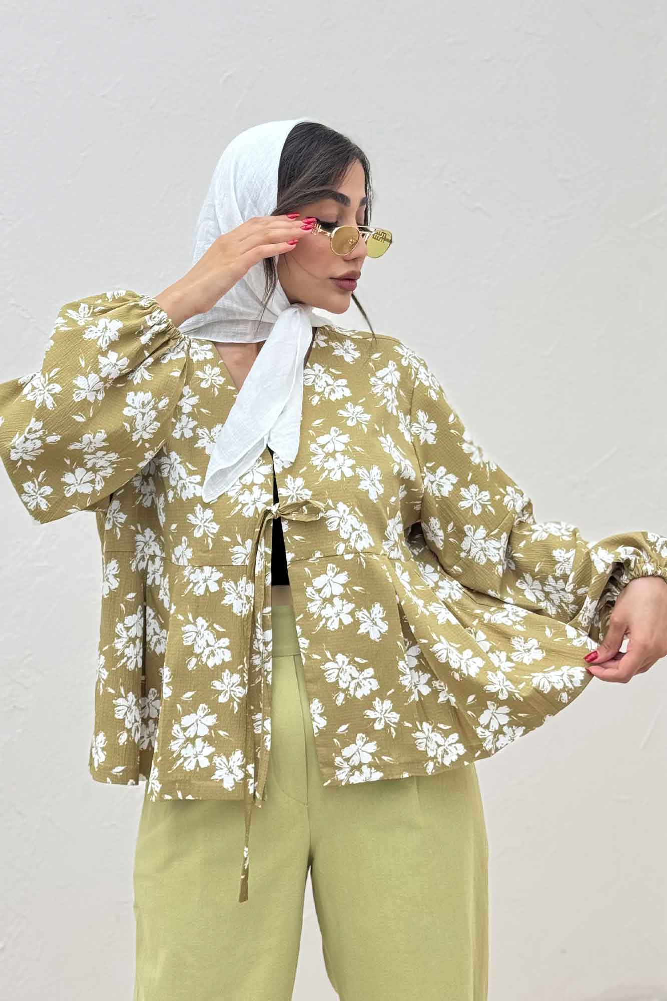 مانتو ونوس گلدار جلو پیله تک بند